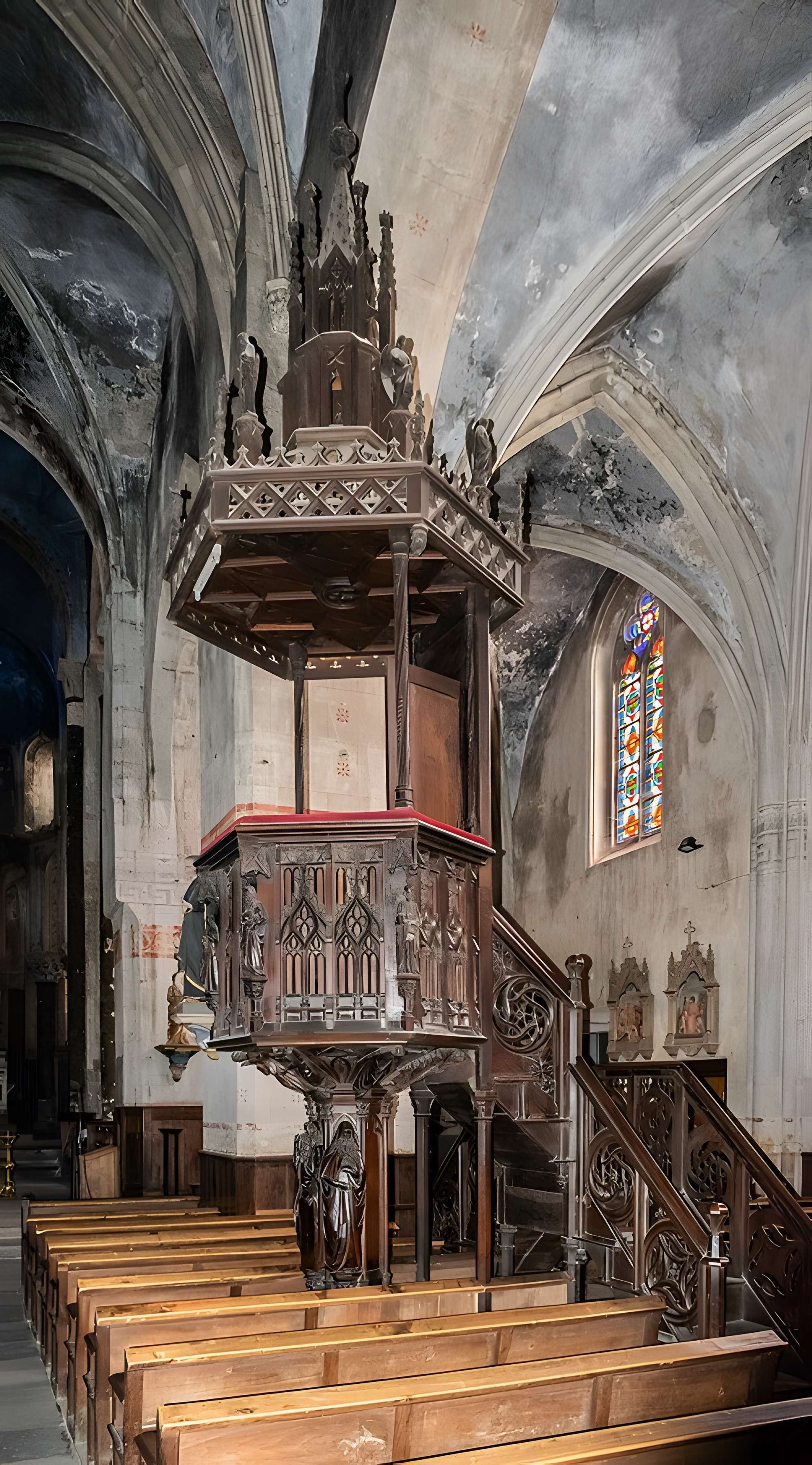 Église Saint-Étienne de Maringues
