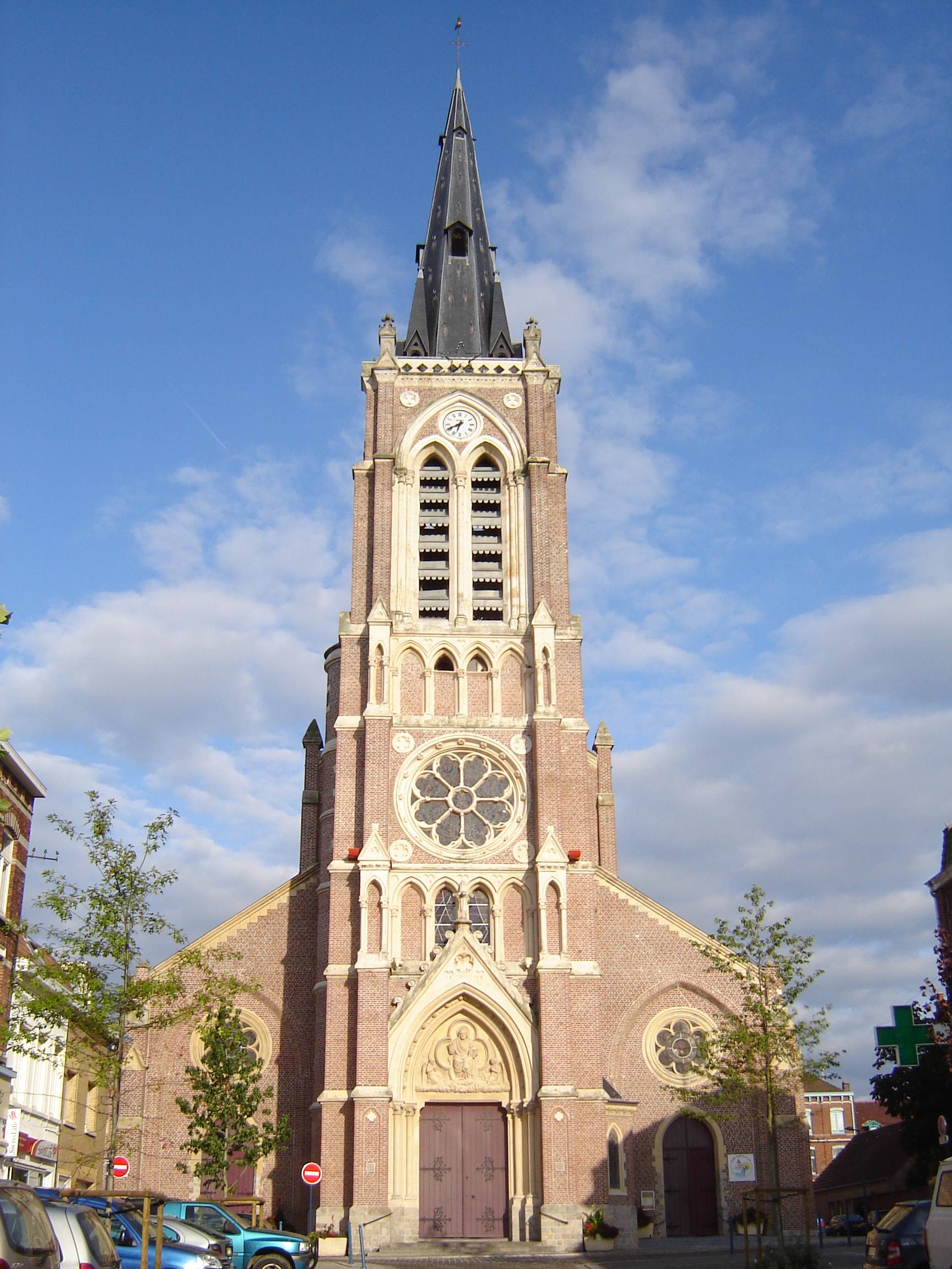 Photo de 聖ハイレア教会 ハルイン