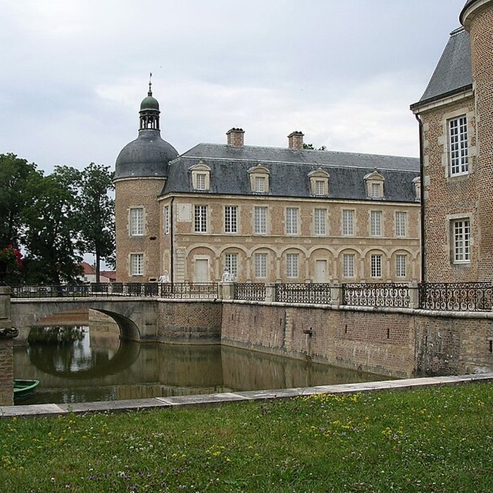 Photo de Château de Pierre-de-Bresse
