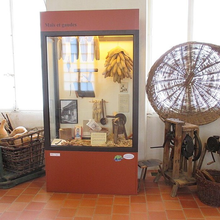 Photo de Château de Pierre-de-Bresse