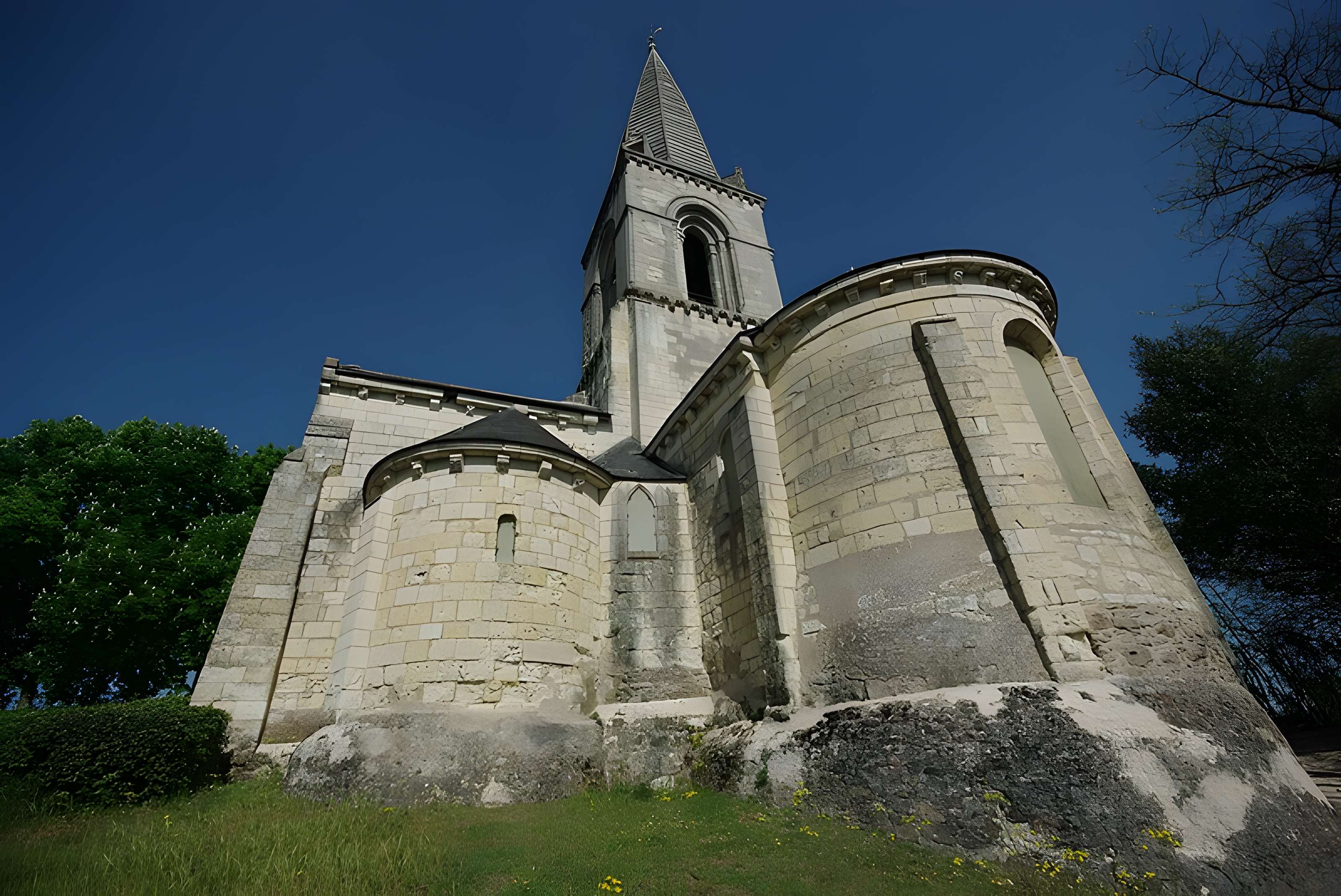 Église Saint-Eusèbe de Gennes 