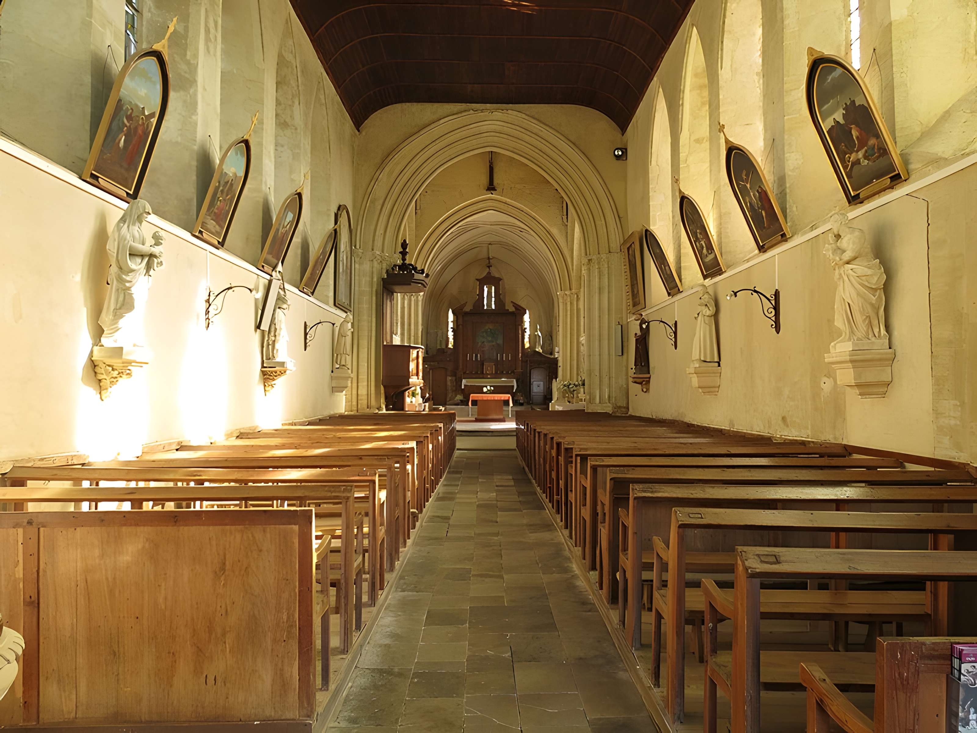 Église Saint-Eustache de Mosles