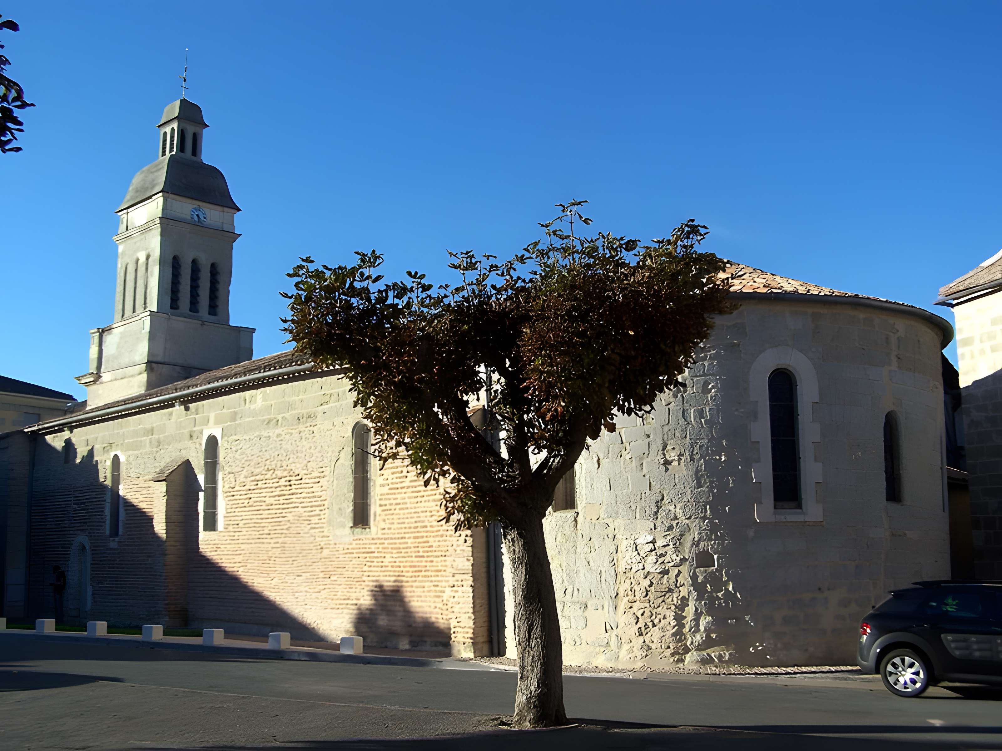 Église Saint-Eutrope d'Allemans-du-Dropt