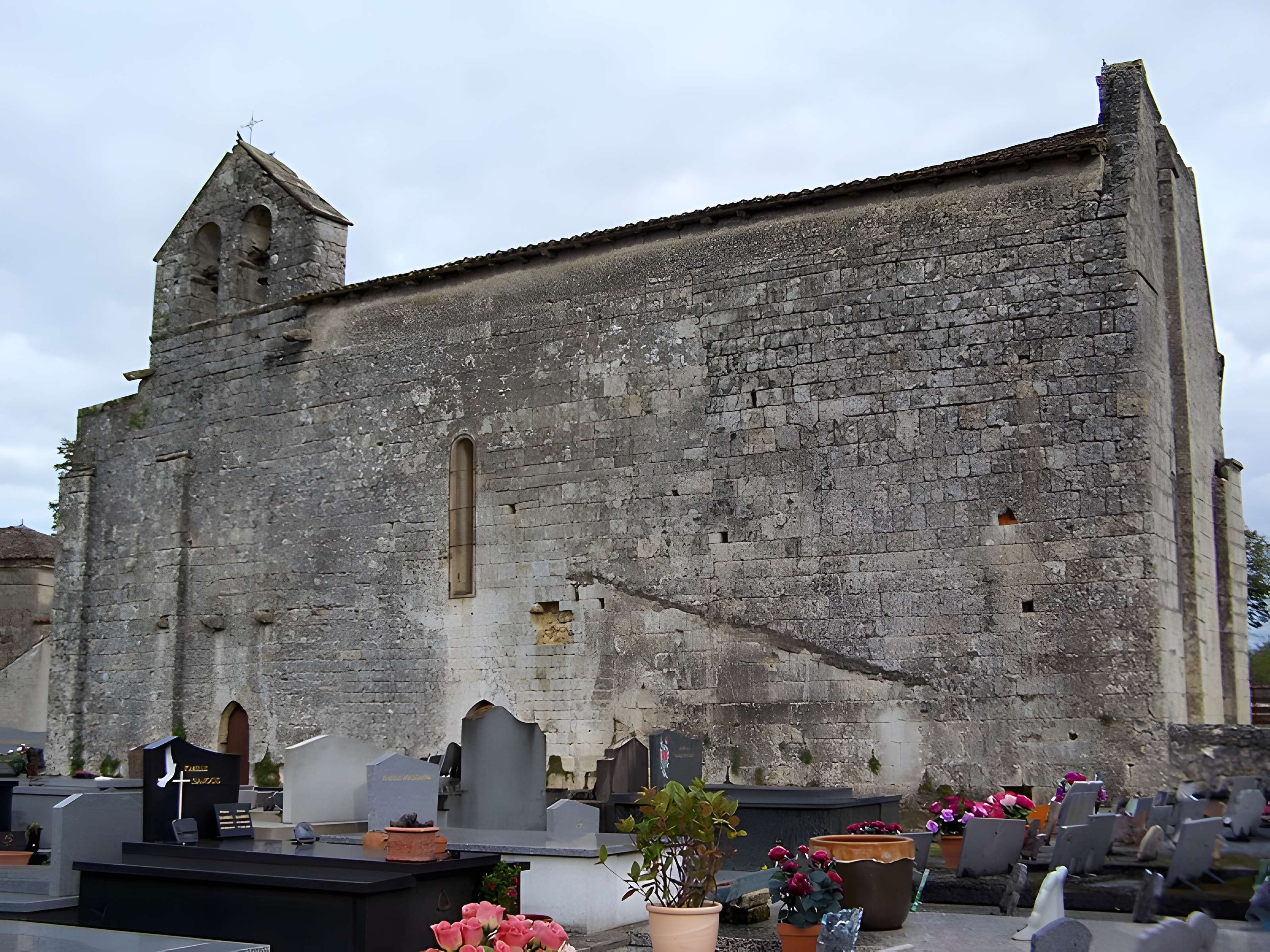 Église Saint-Eutrope de Bellefond