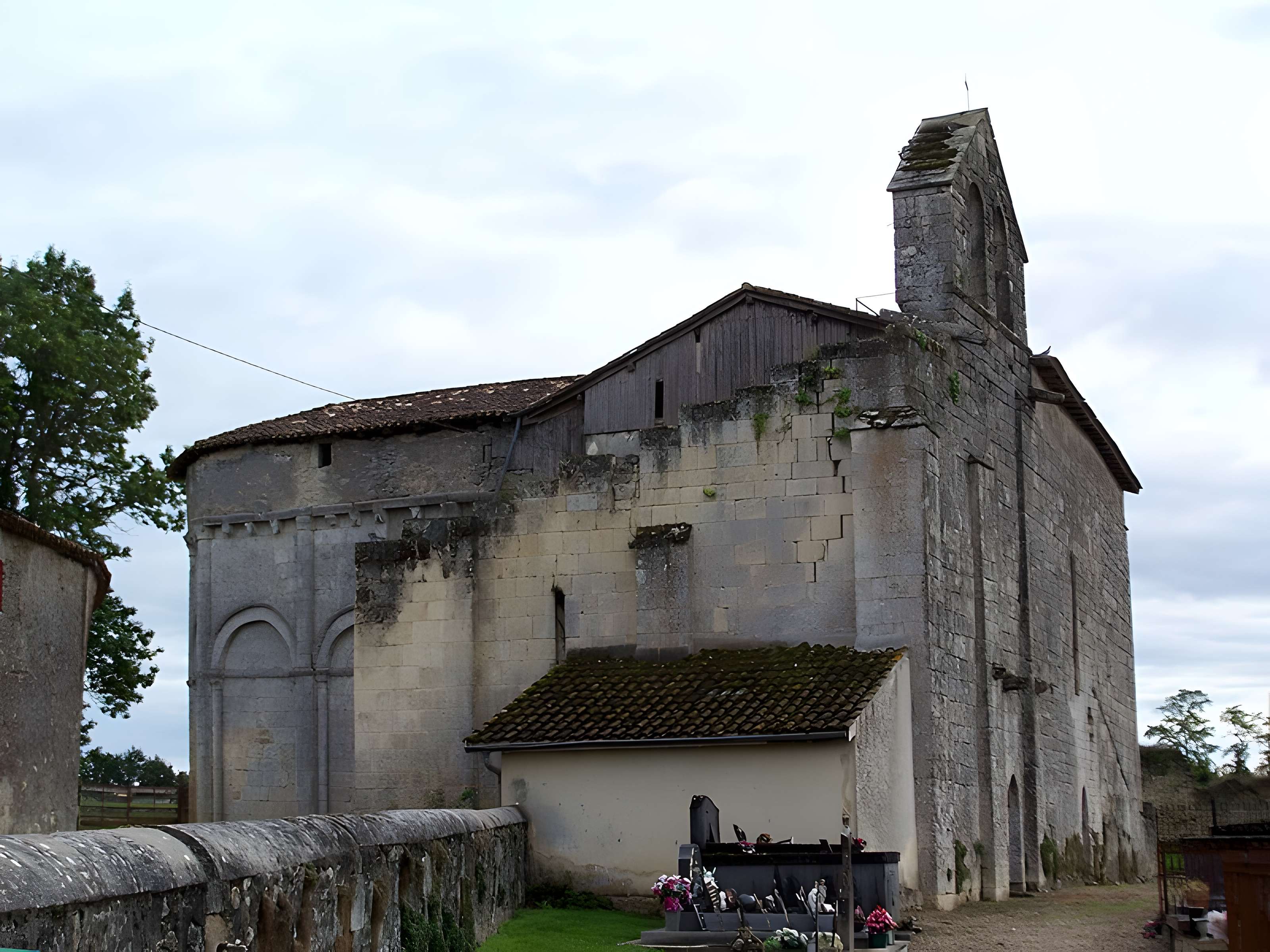Église Saint-Eutrope de Bellefond