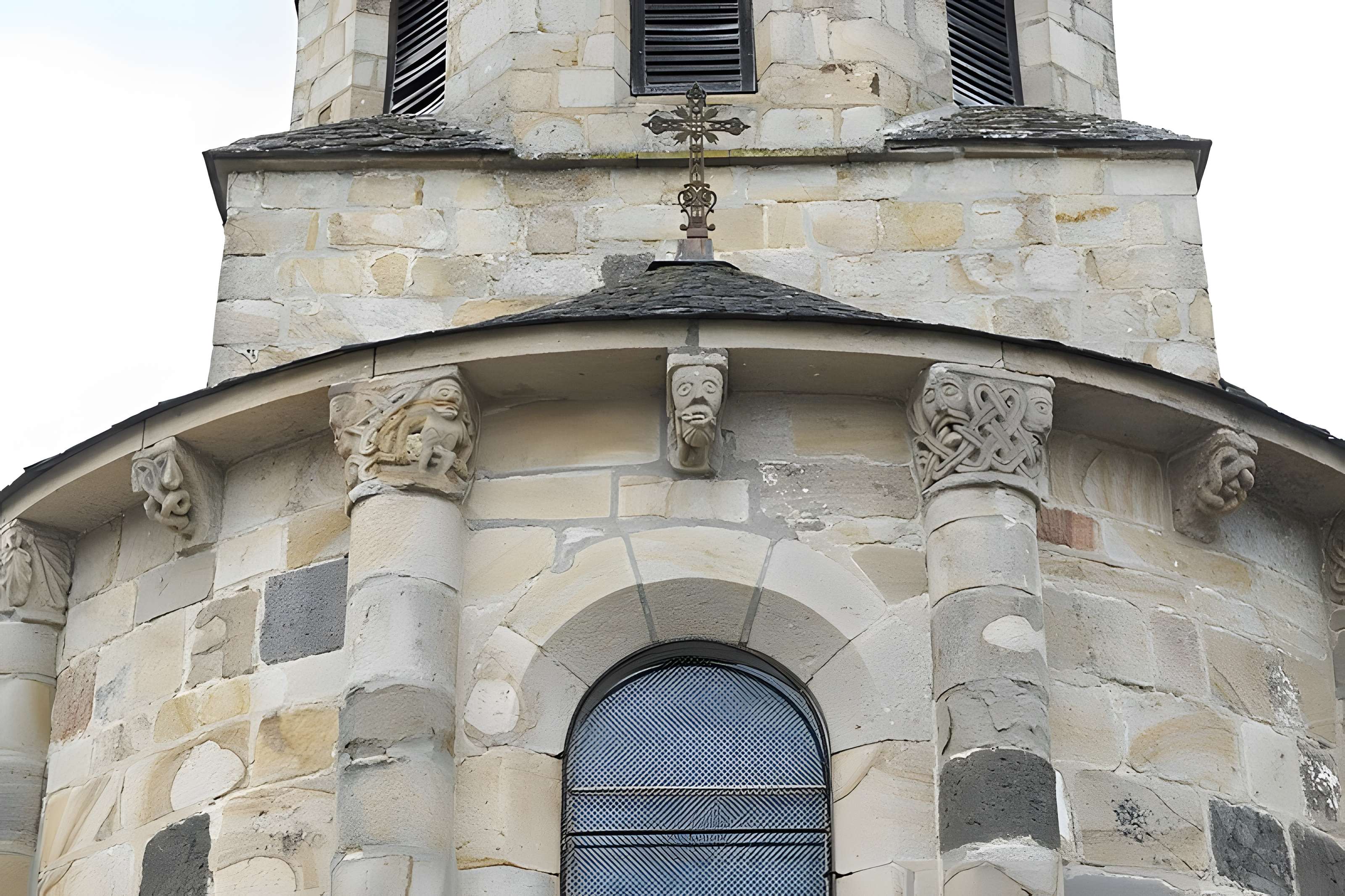 Église Saint-Fargheon de Bourg-Lastic