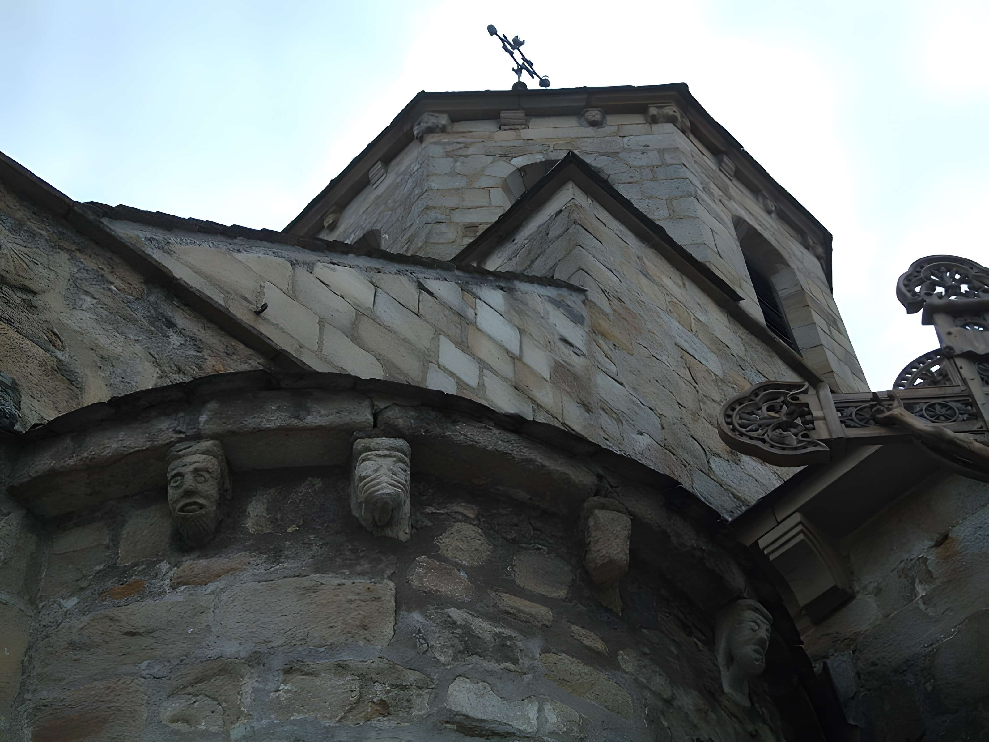 Église Saint-Fargheon de Bourg-Lastic