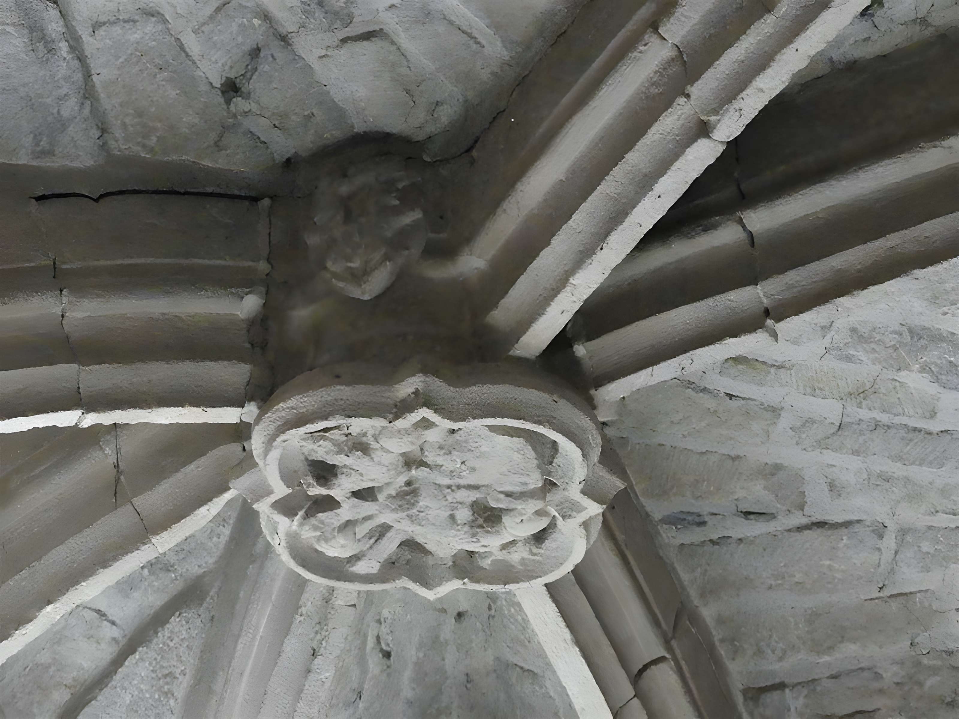 Église Saint-Fleuret d'Estaing