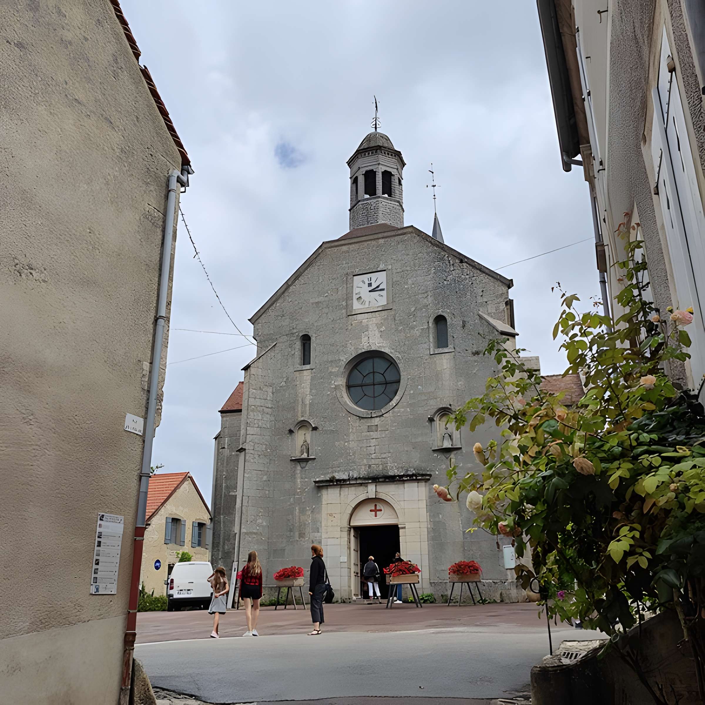 Église Saint-Genest de Flavigny-sur-Ozerain