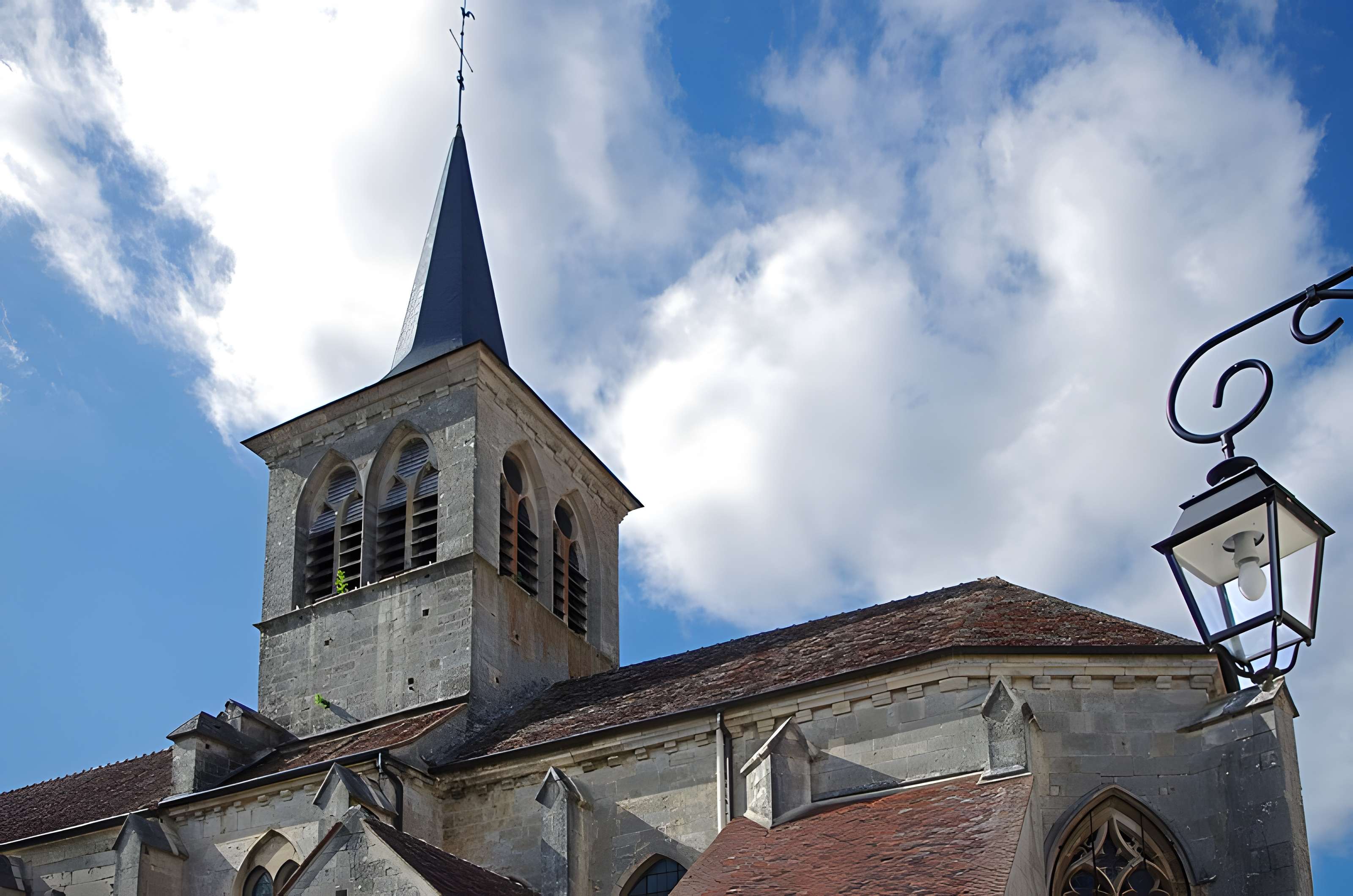 Église Saint-Genest de Flavigny-sur-Ozerain