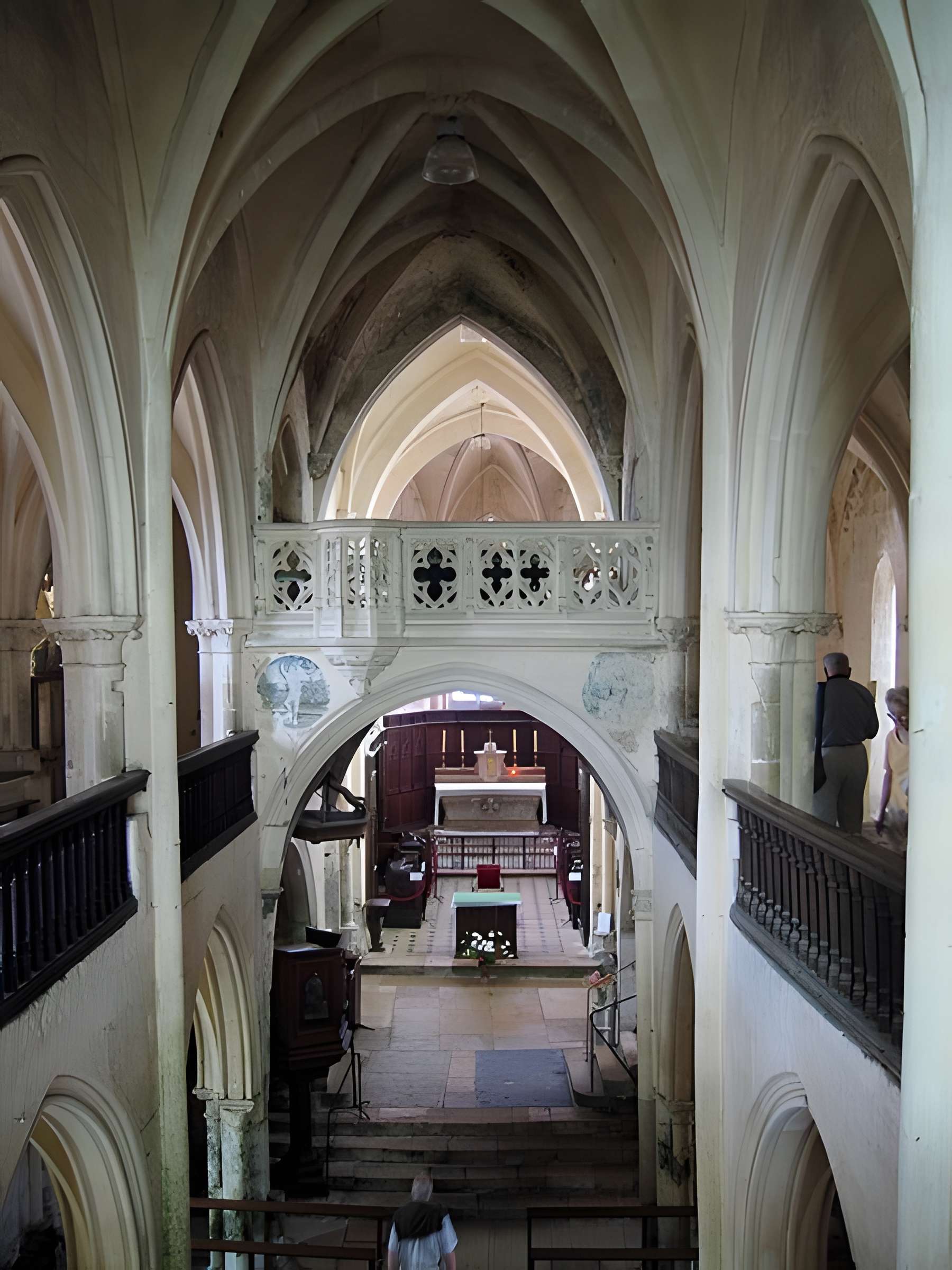 Église Saint-Genest de Flavigny-sur-Ozerain