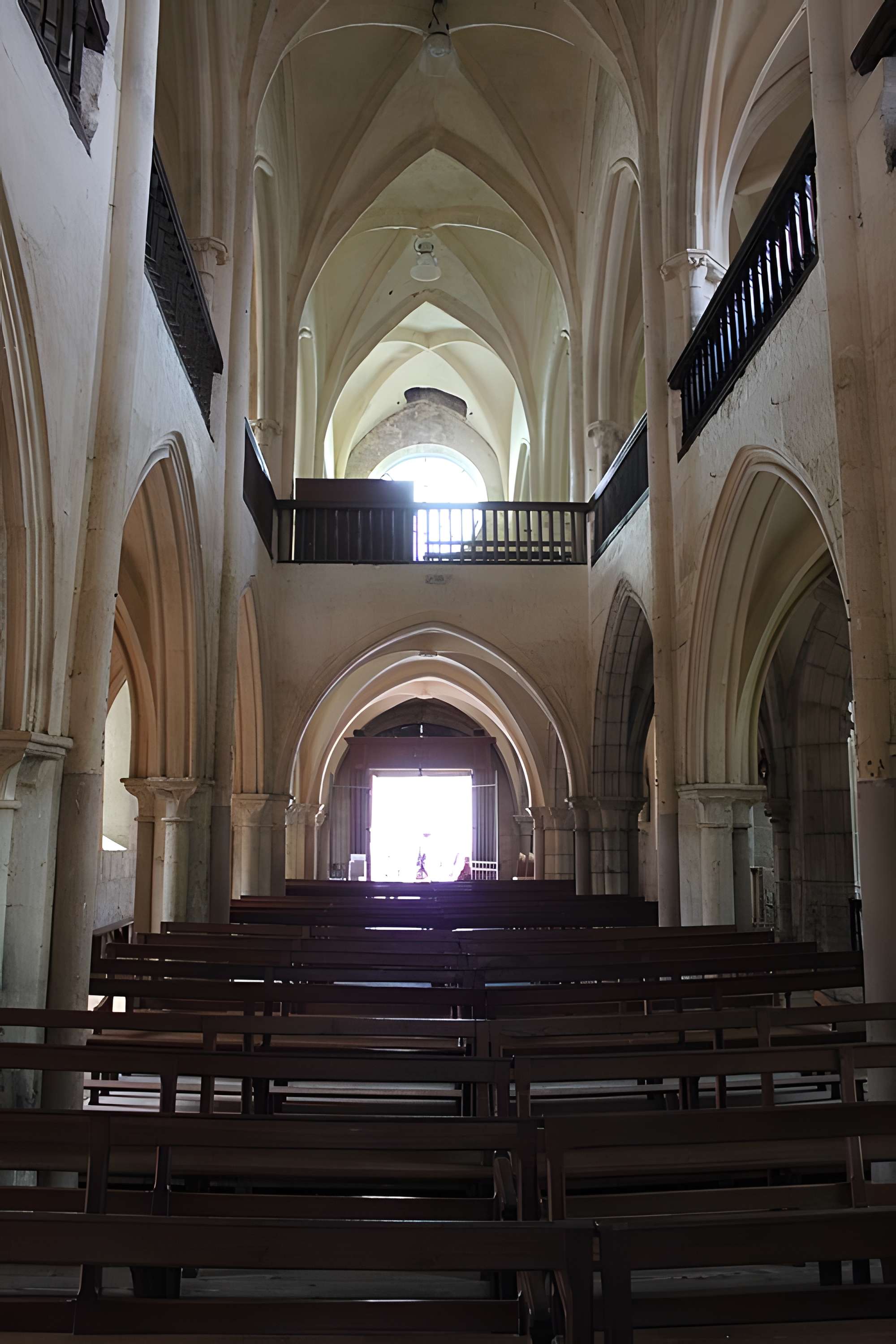 Église Saint-Genest de Flavigny-sur-Ozerain