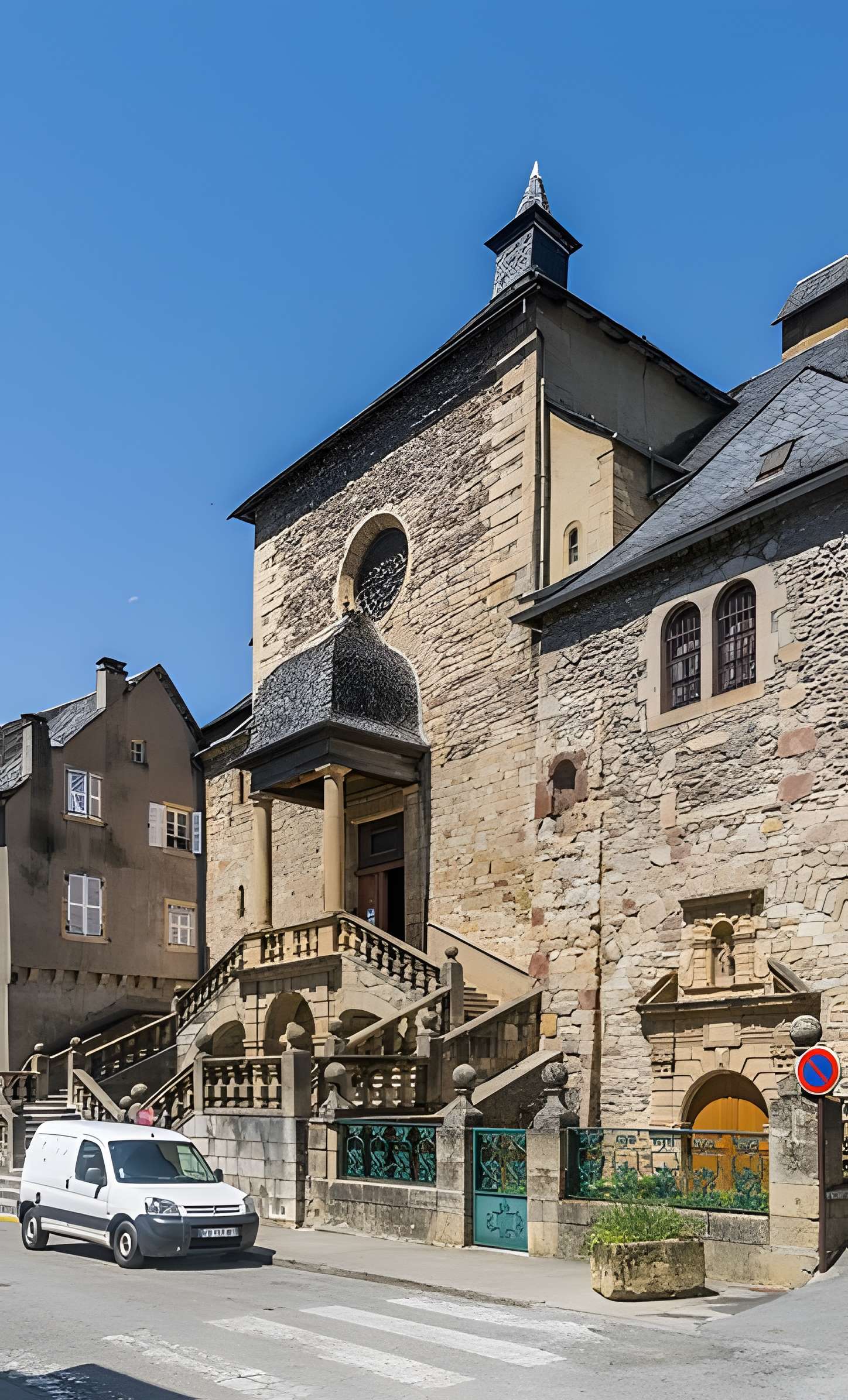 Église Saint-Geniez de Saint-Geniez-d'Olt