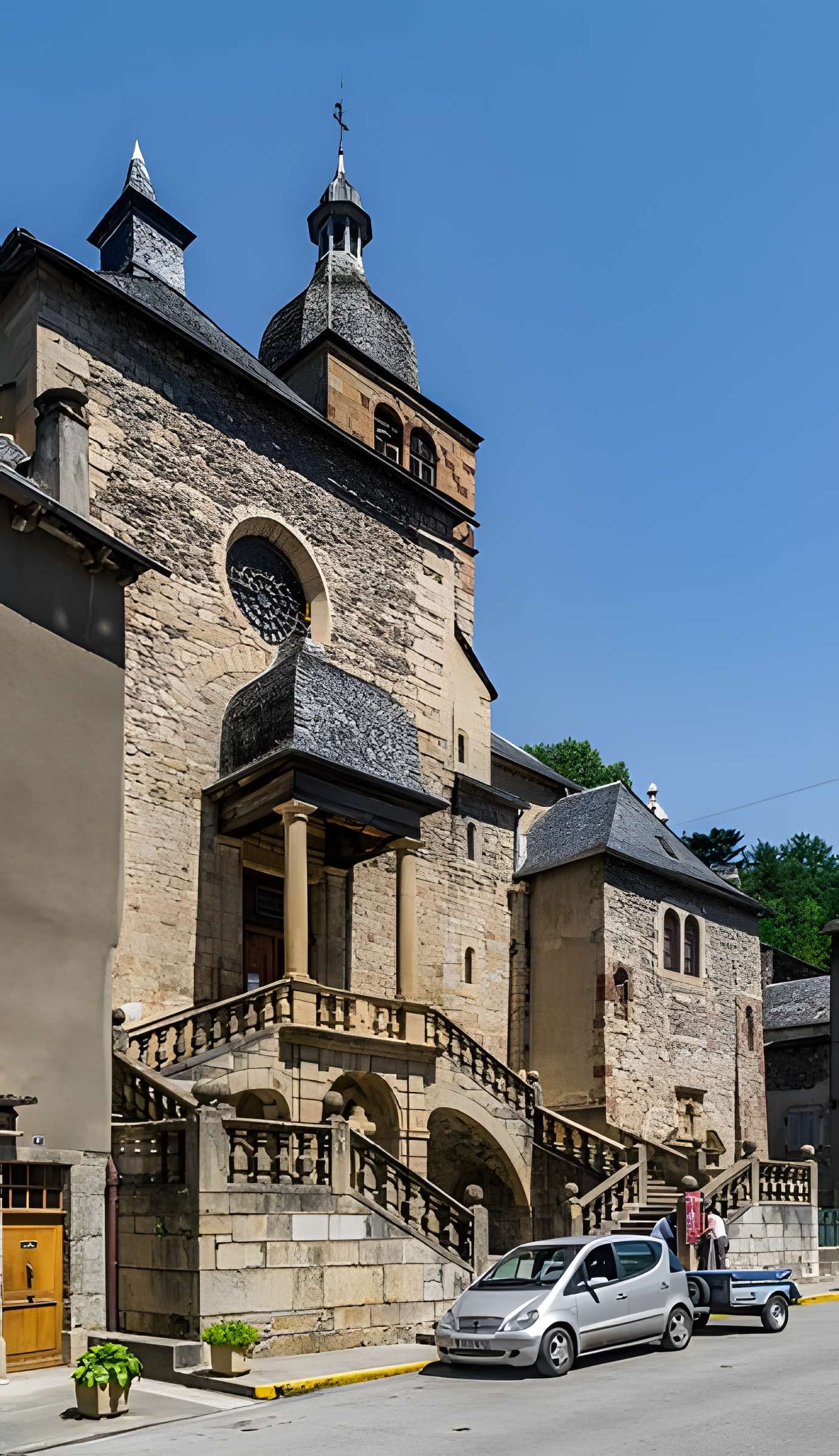 Église Saint-Geniez de Saint-Geniez-d'Olt