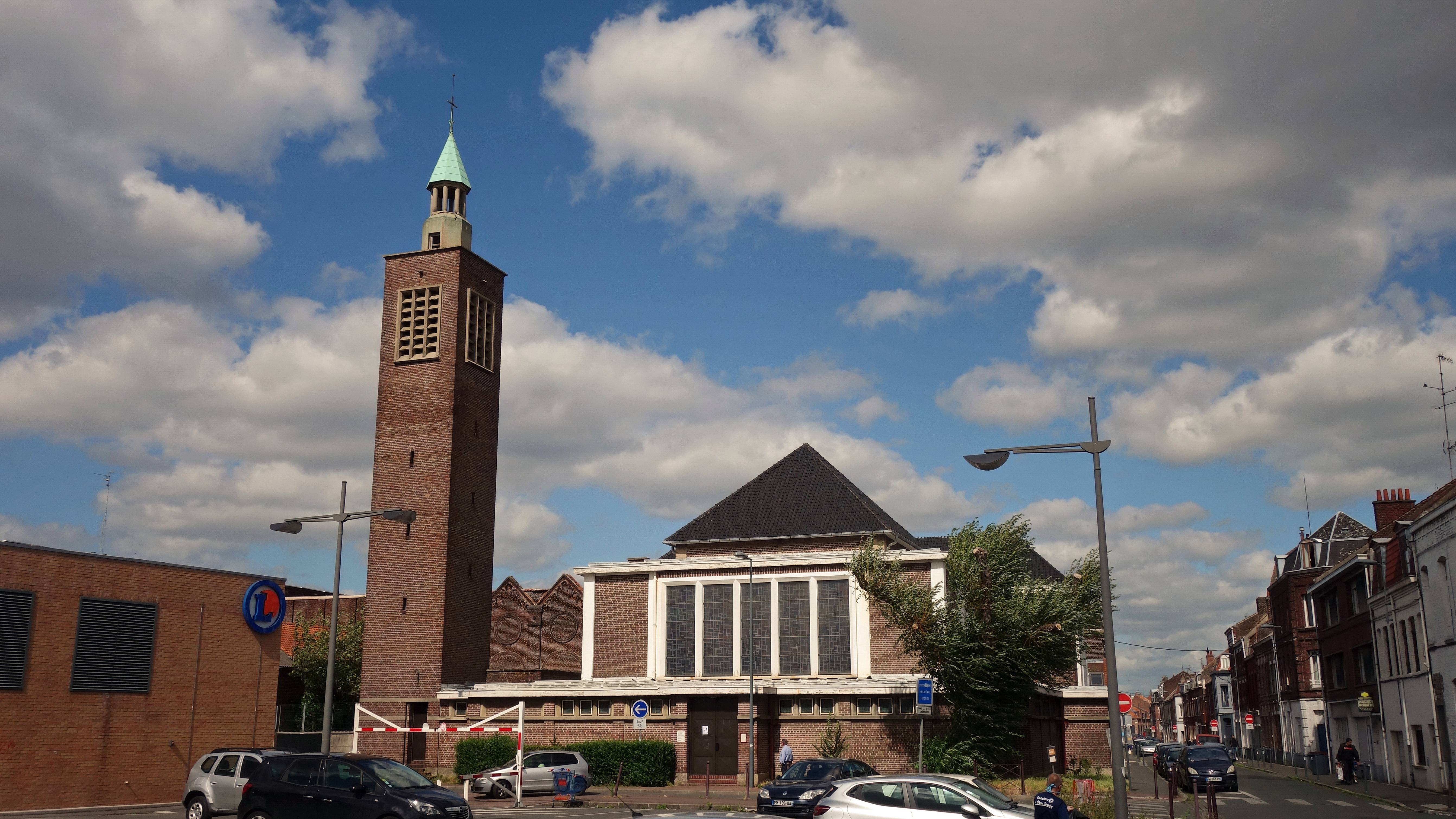 Photo de Église du Saint-Sacrement de Fives