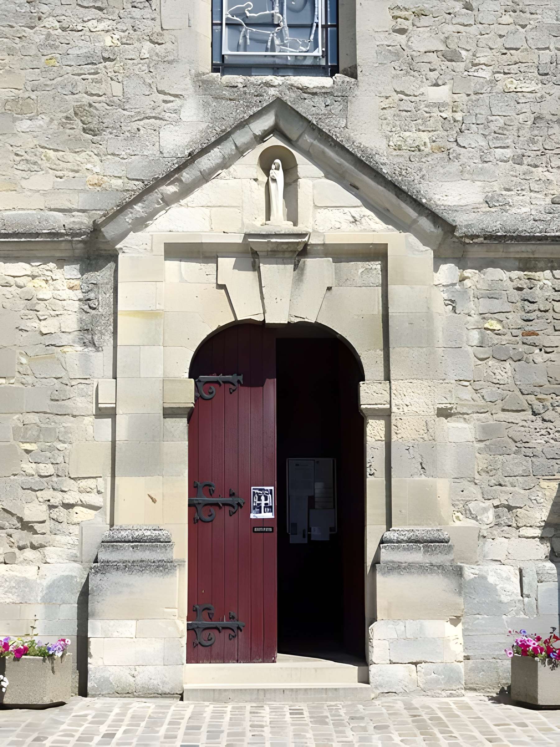 Église Saint-Georges de Chevrières