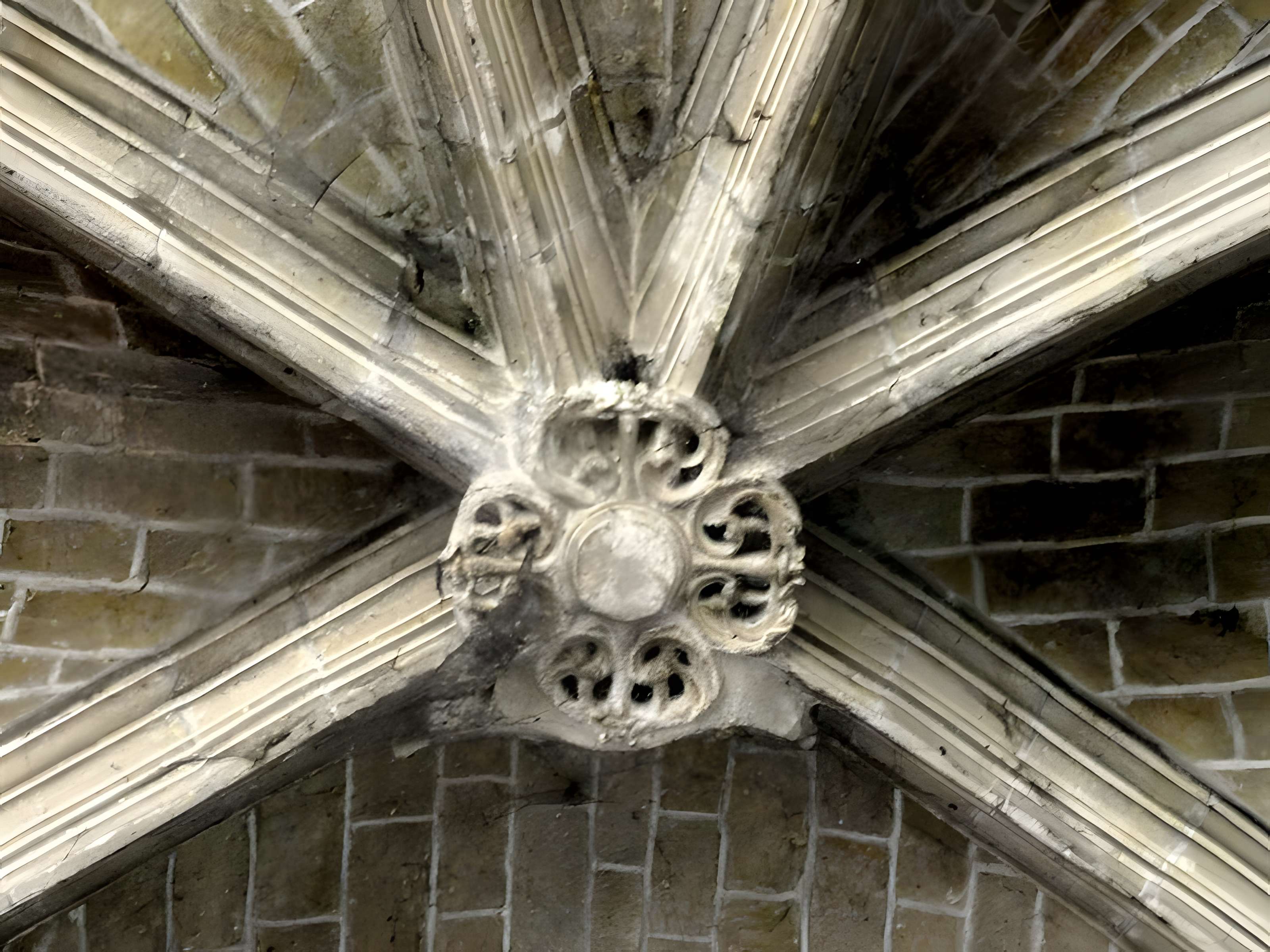 Église Saint-Georges de Chevrières