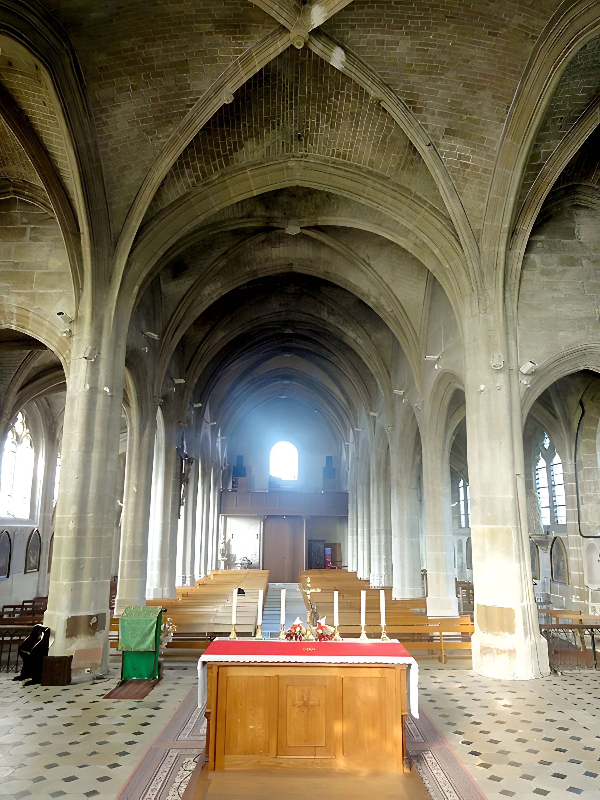 Église Saint-Georges de Chevrières