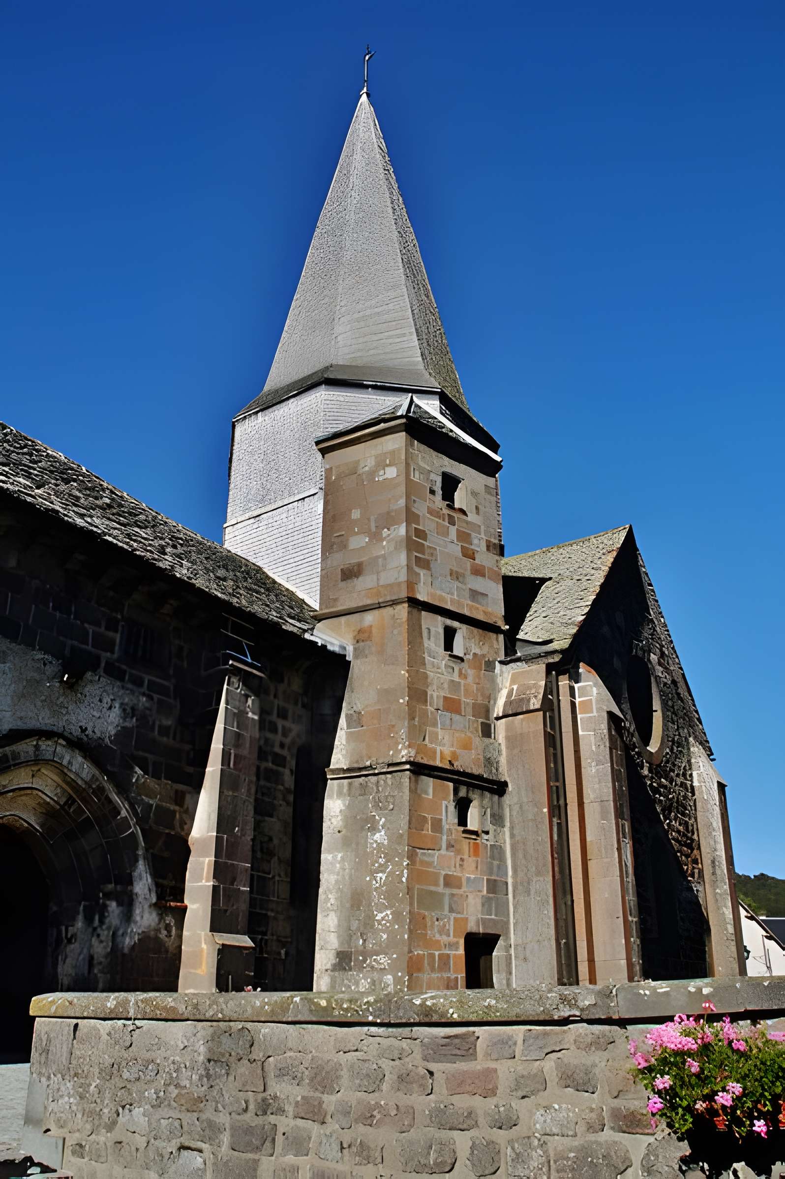 Église Saint-Georges de Compains