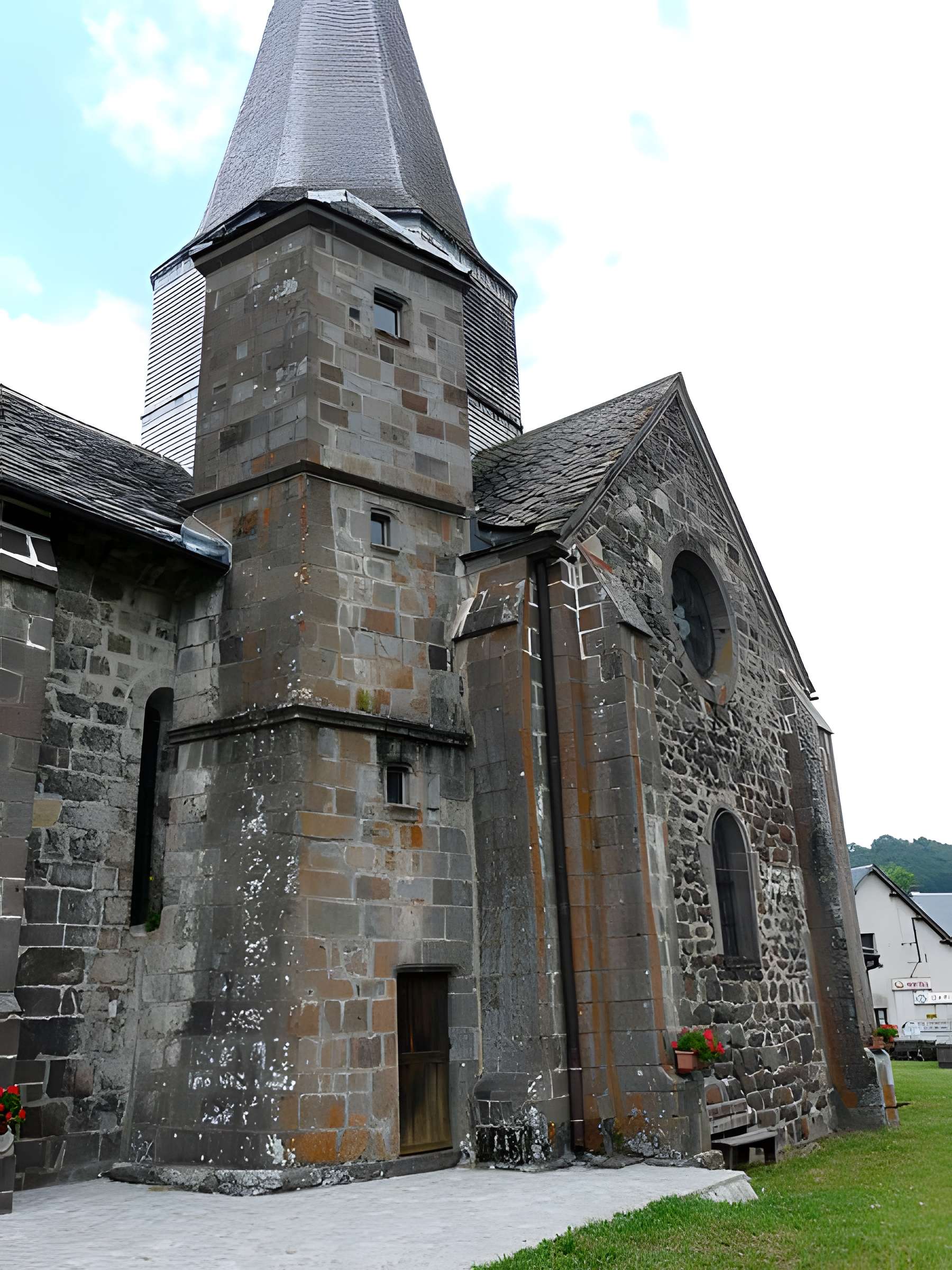 Église Saint-Georges de Compains