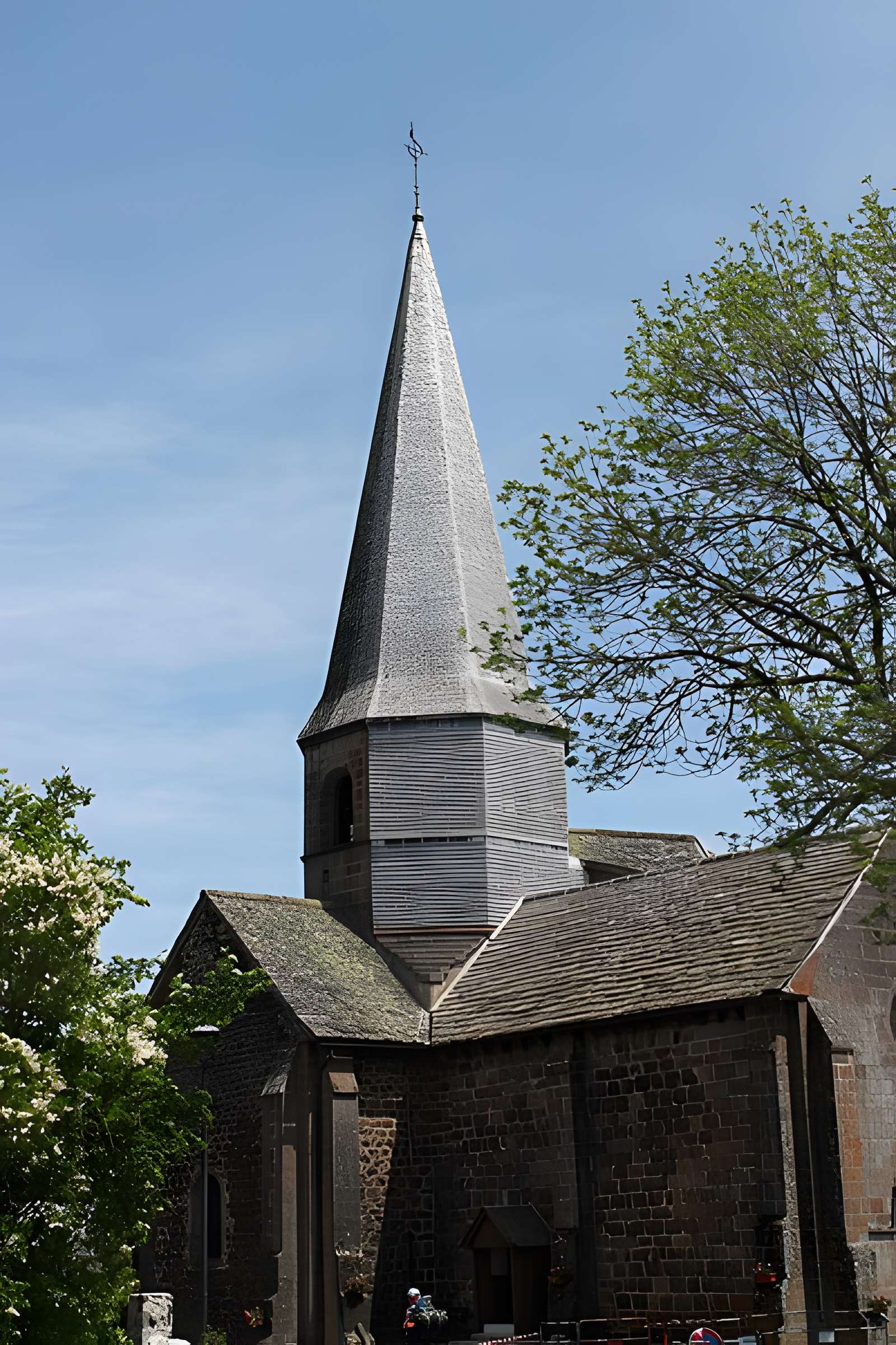 Église Saint-Georges de Compains