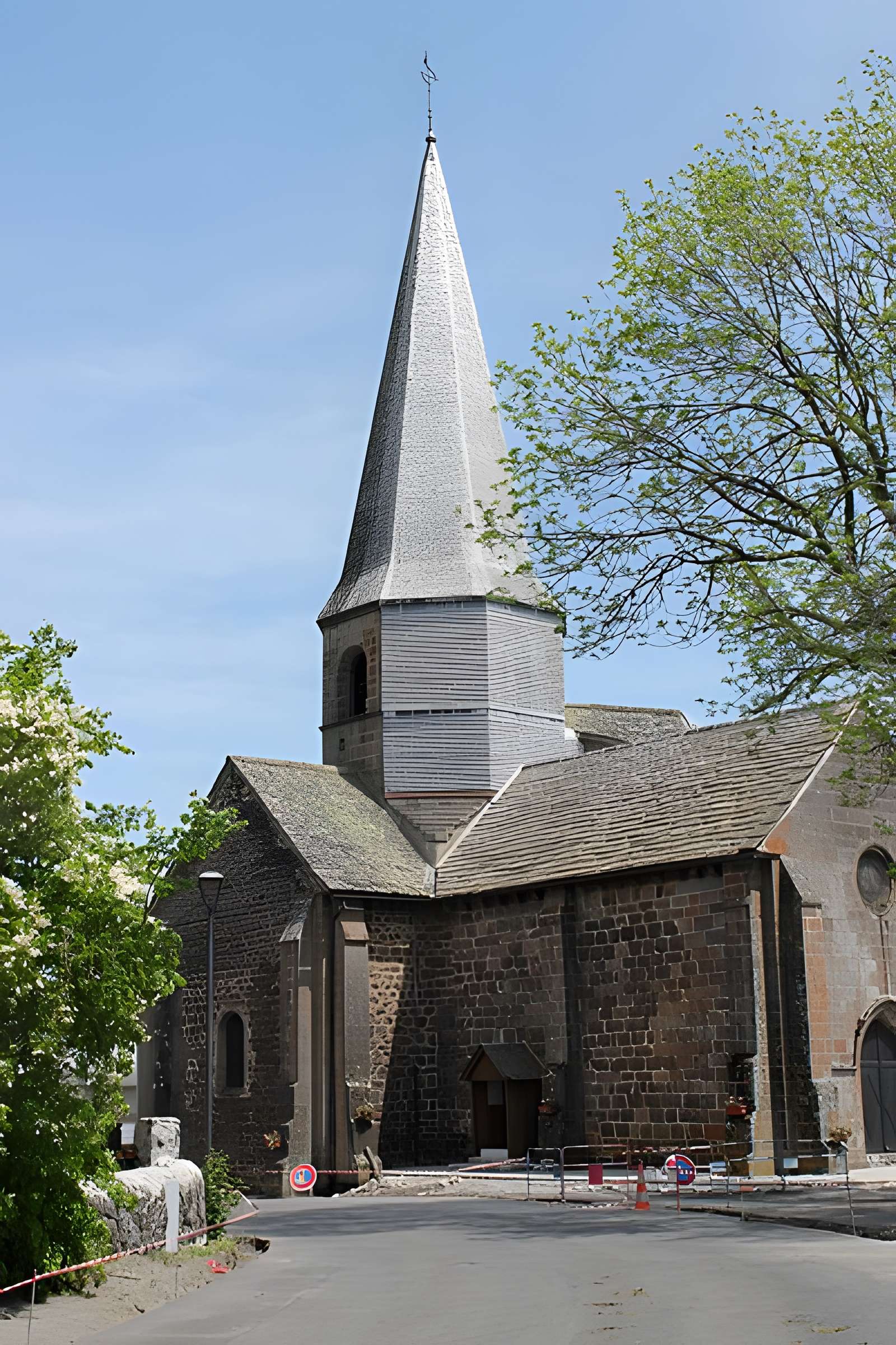 Église Saint-Georges de Compains