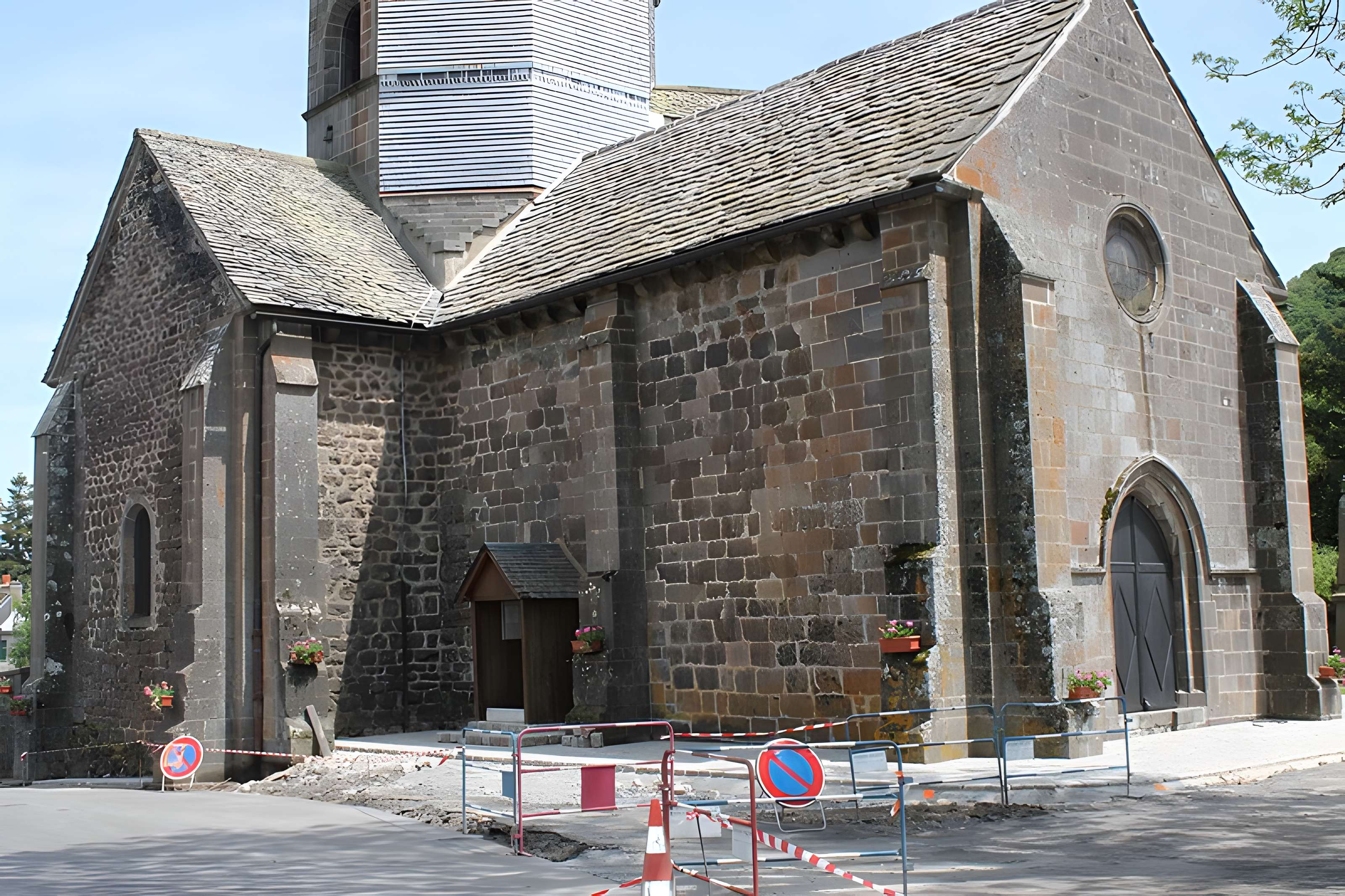 Église Saint-Georges de Compains
