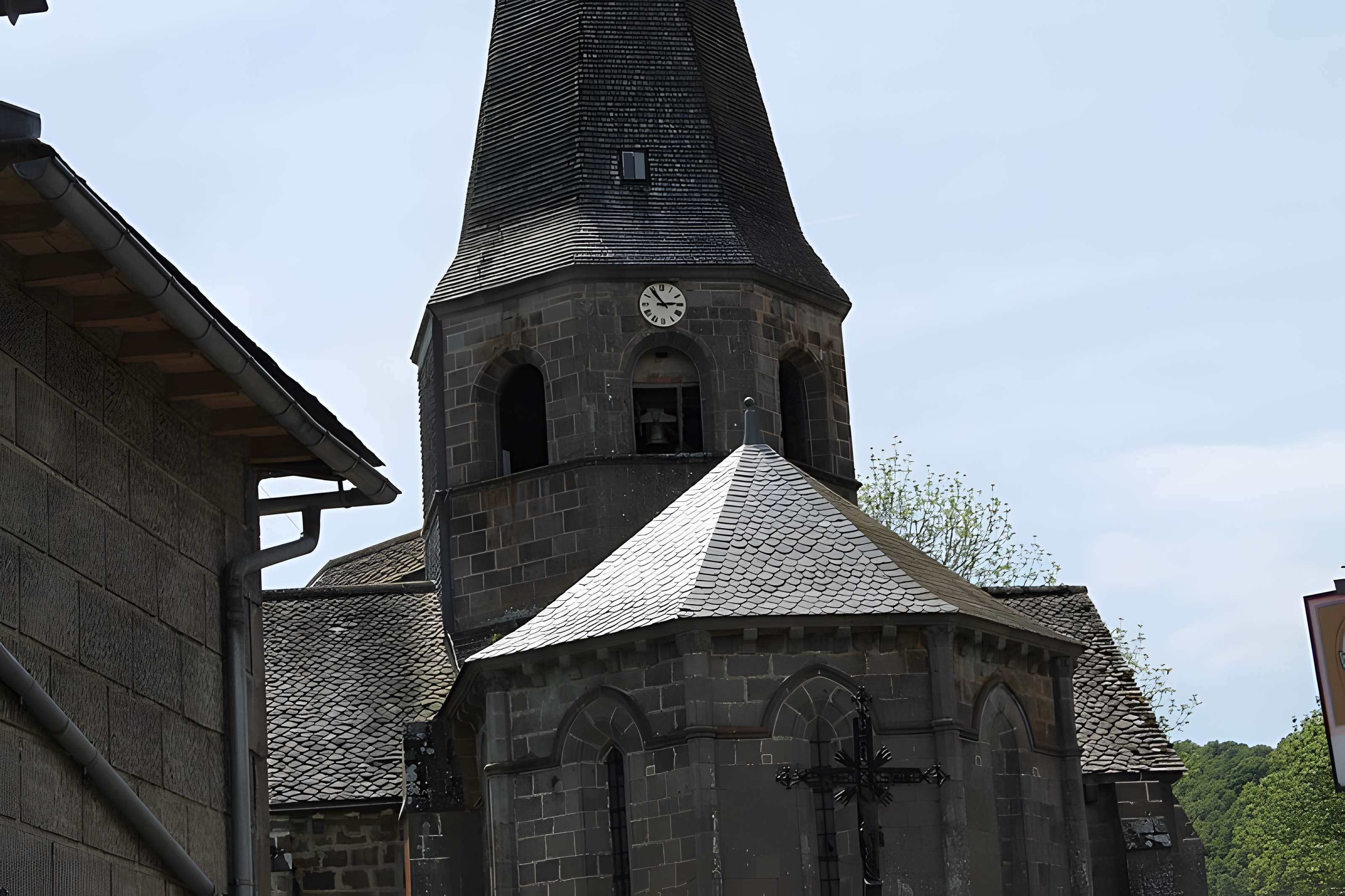 Église Saint-Georges de Compains