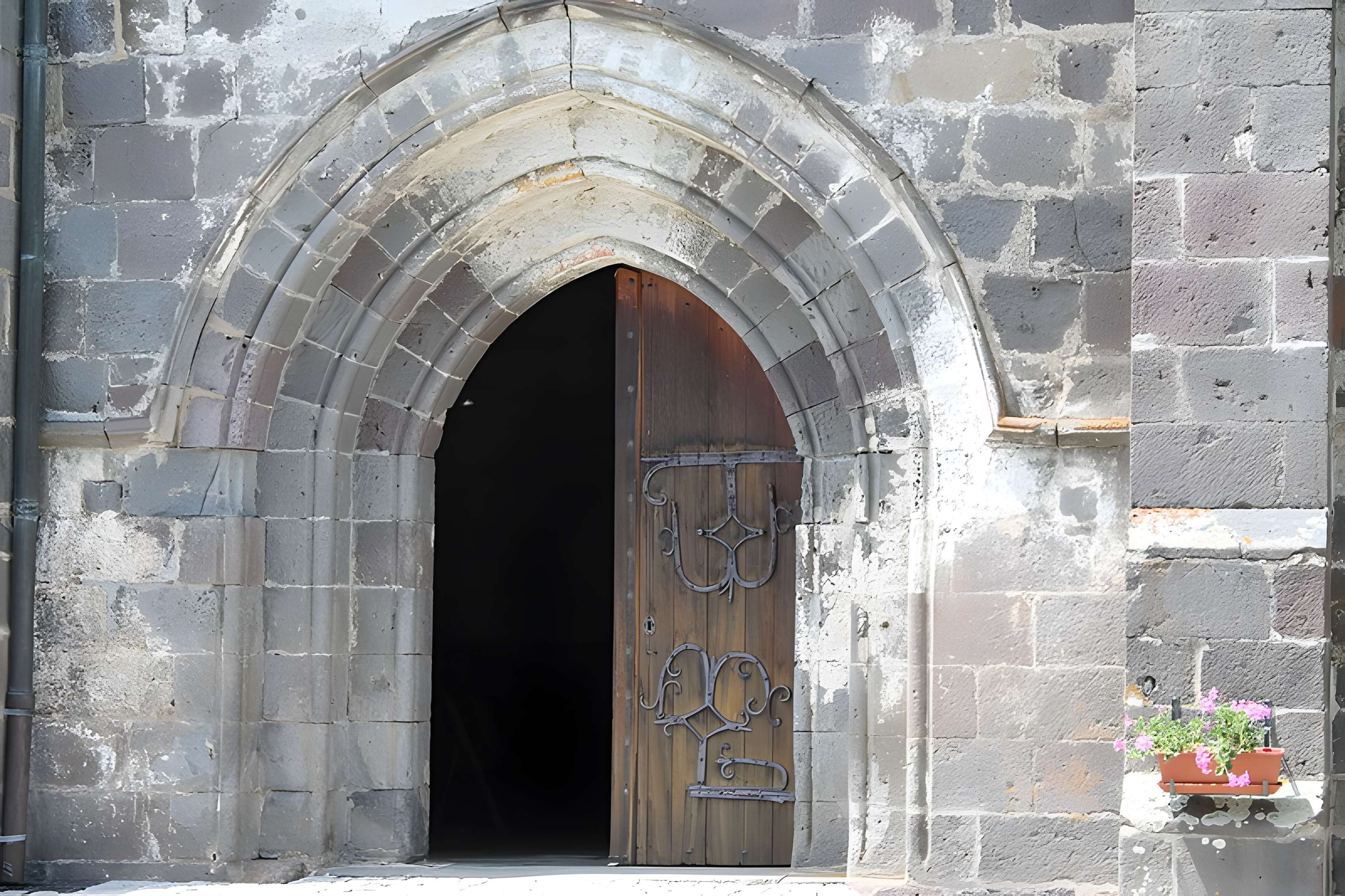 Église Saint-Georges de Compains
