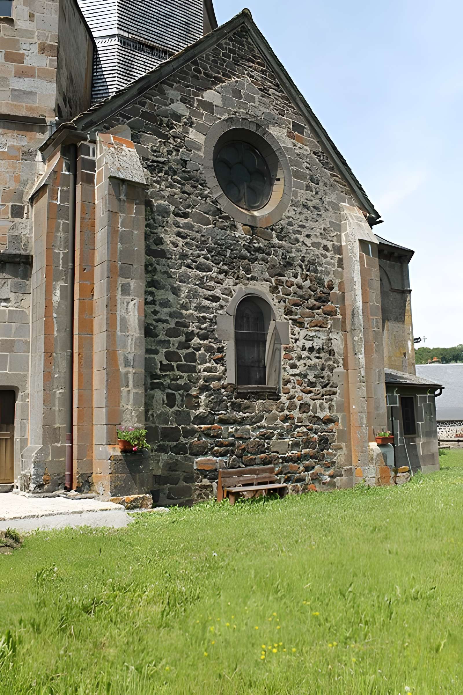 Église Saint-Georges de Compains