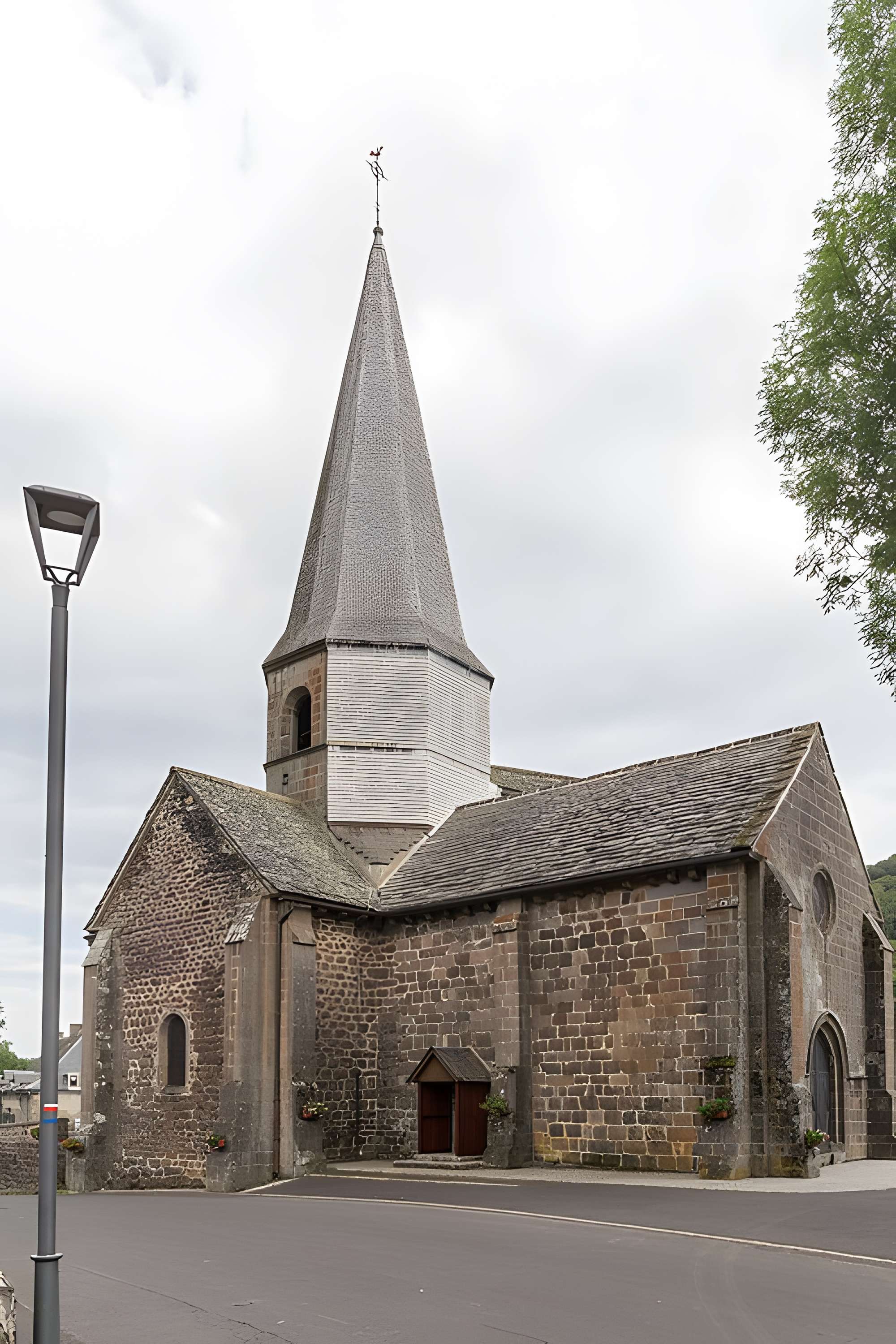 Église Saint-Georges de Compains