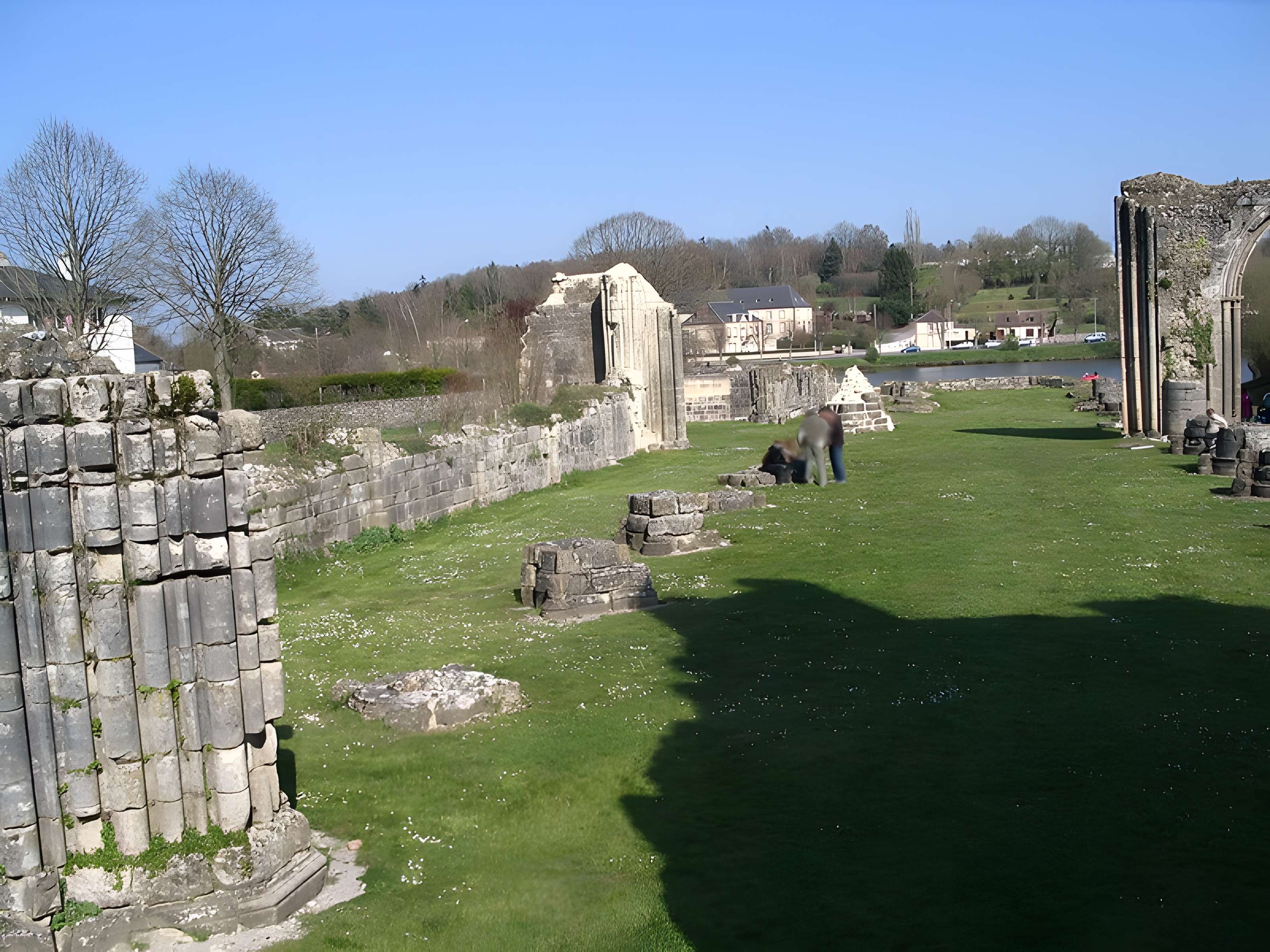 Abbaye de Saint-Évroult