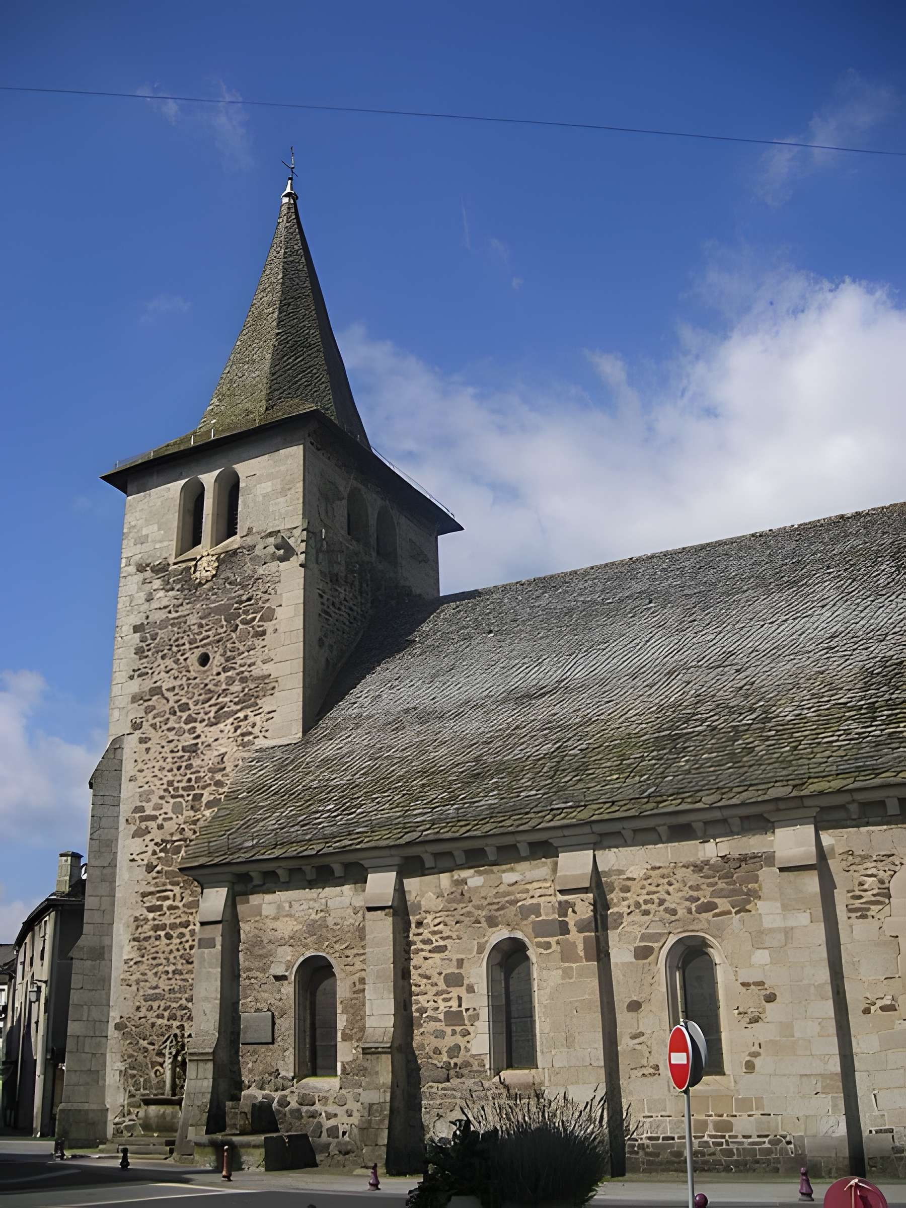 Église Saint-Georges de Riom-ès-Montagnes