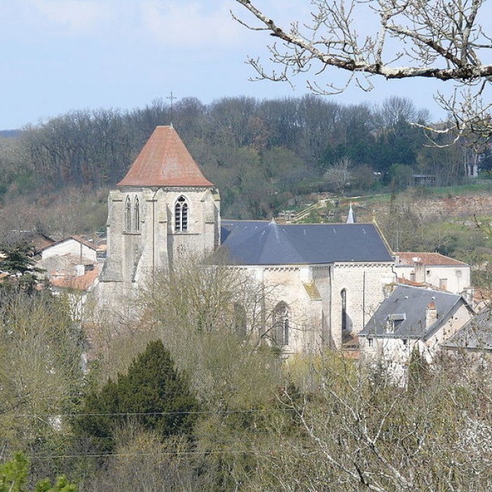 Photo de Église Saint-Georges de Vivonne