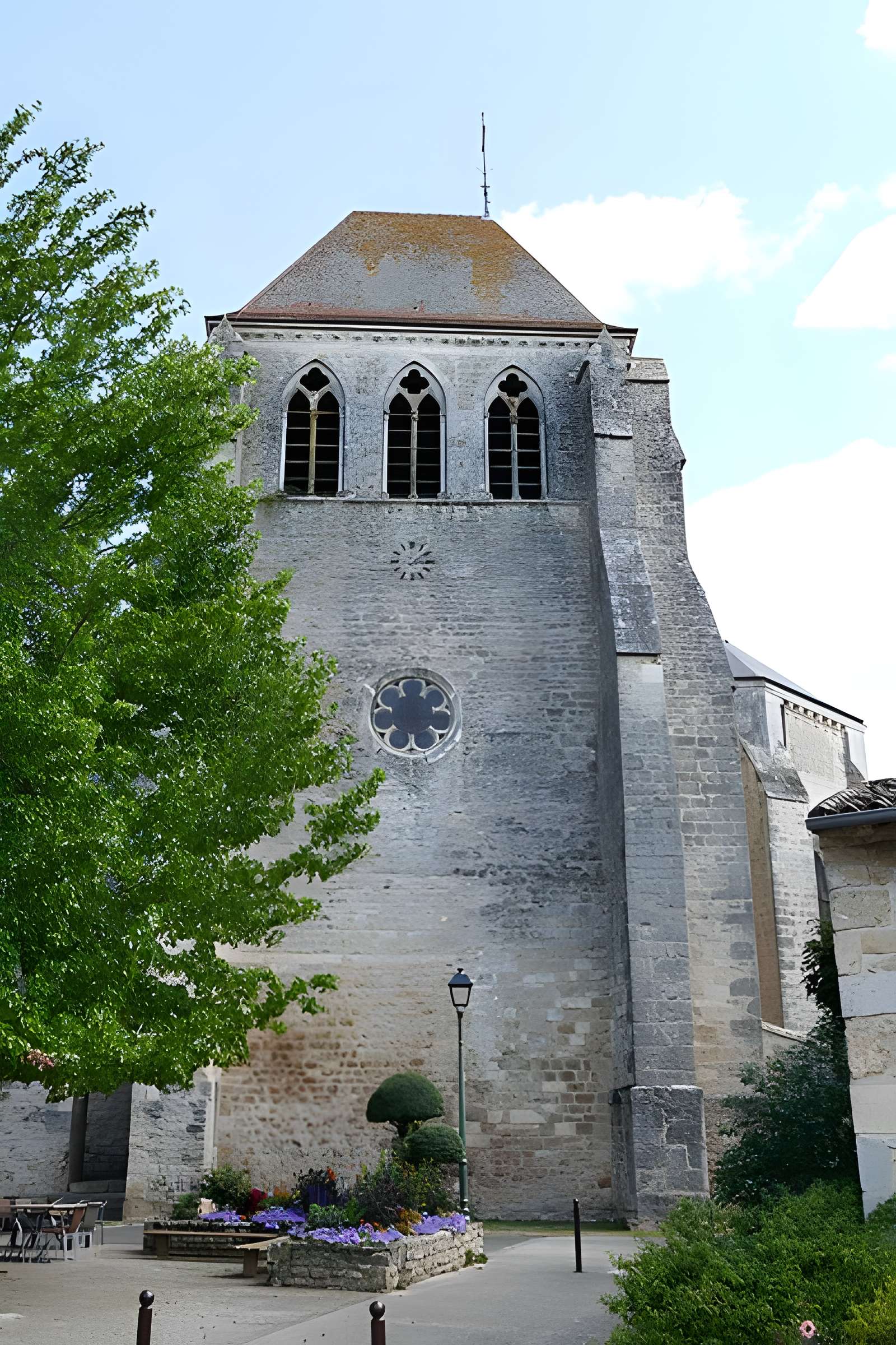Église Saint-Georges de Vivonne