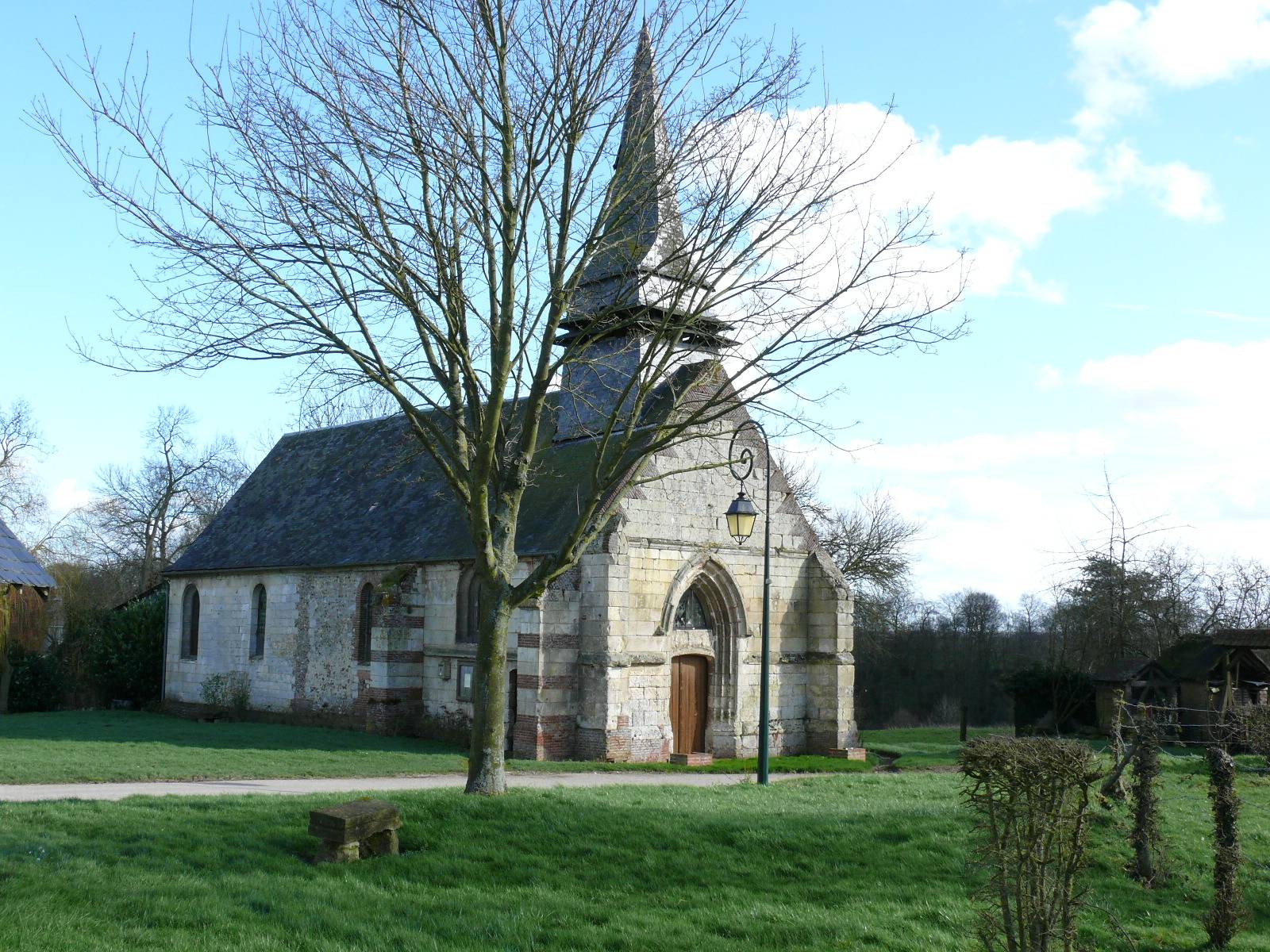 Photo de 圣皮埃尔-德拉韦里埃教堂