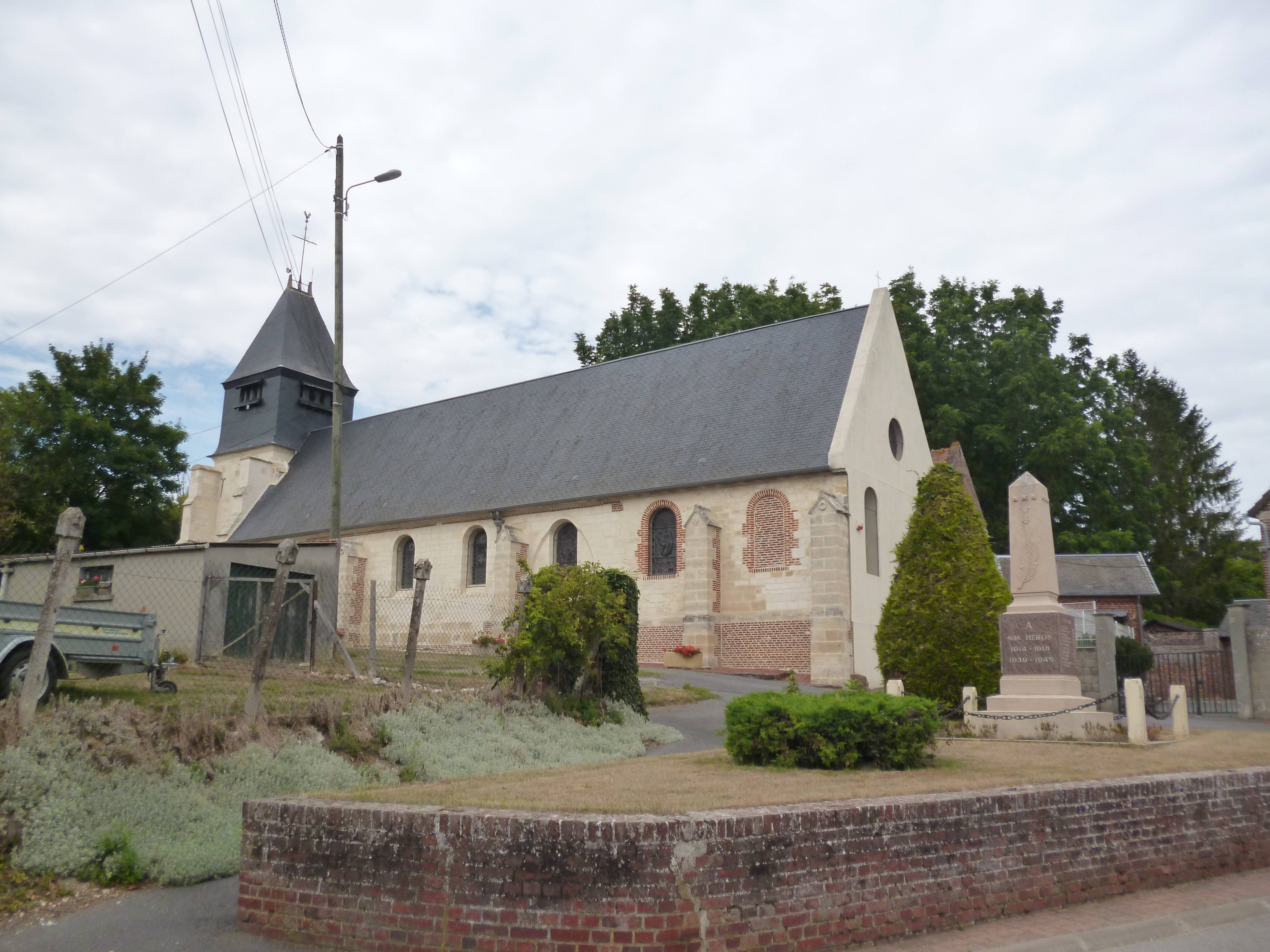 Photo de Church of Saint Nicholas of Plainval