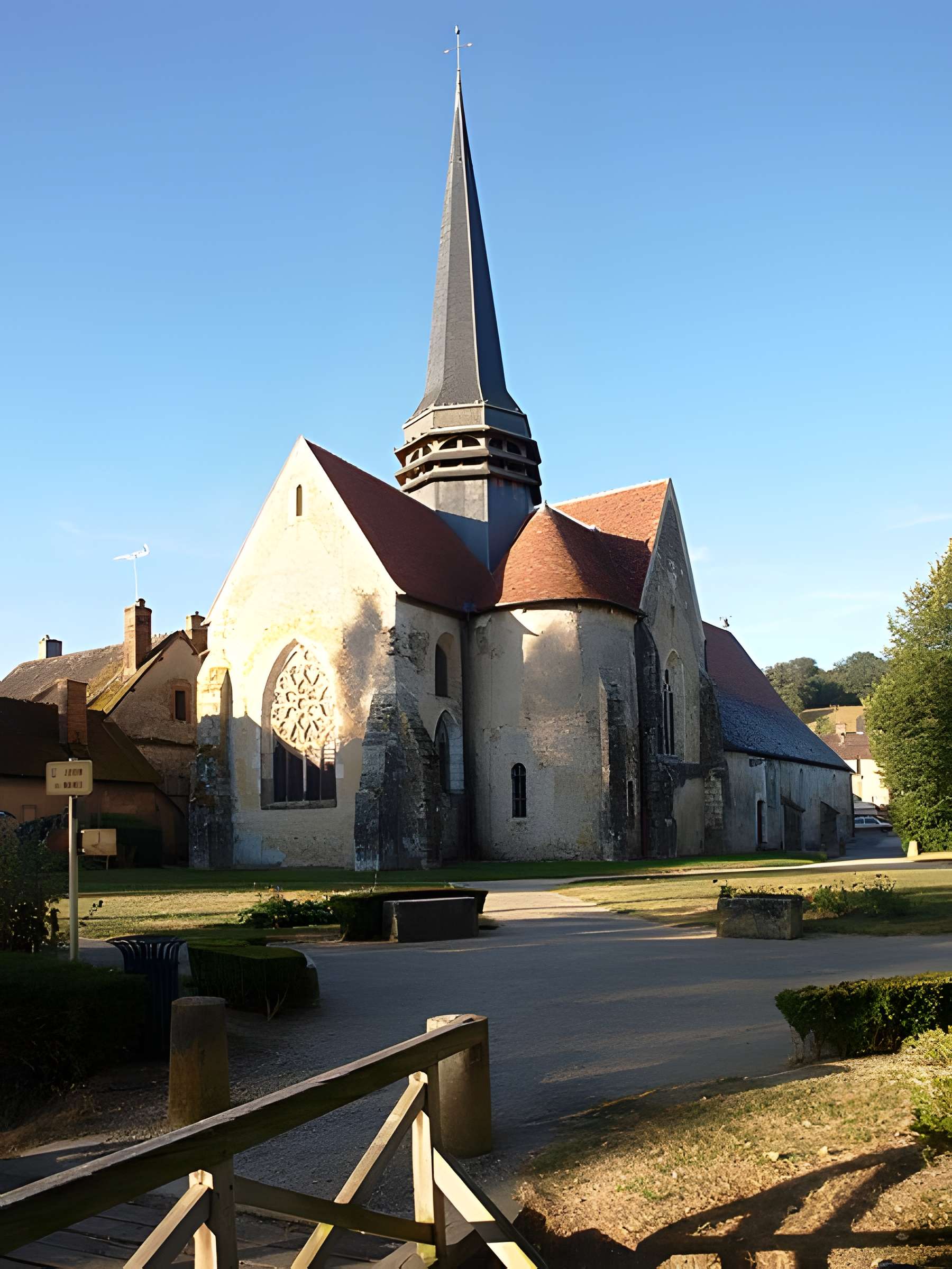 Église Saint-Germain de La Ferté-Loupière