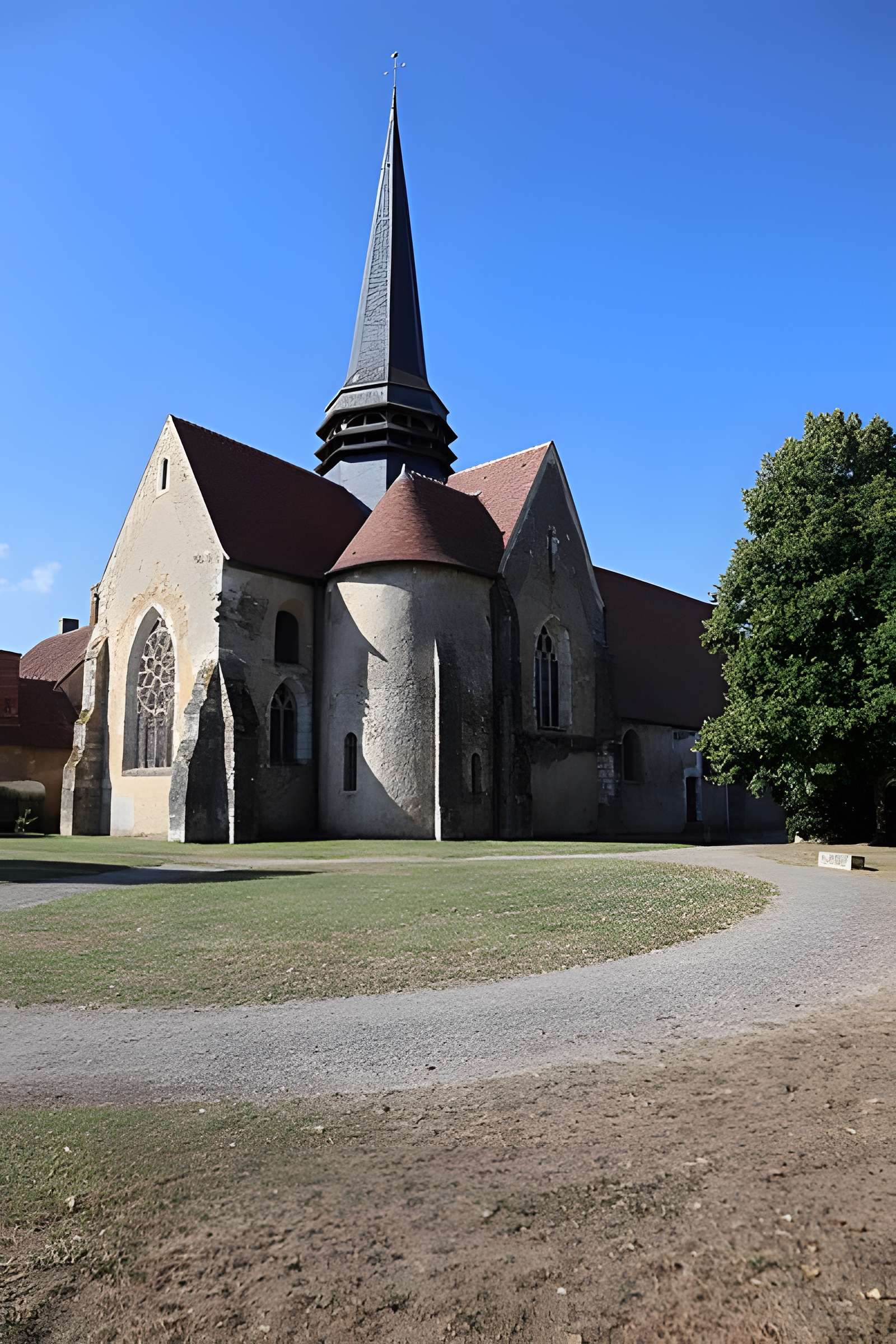 Église Saint-Germain de La Ferté-Loupière
