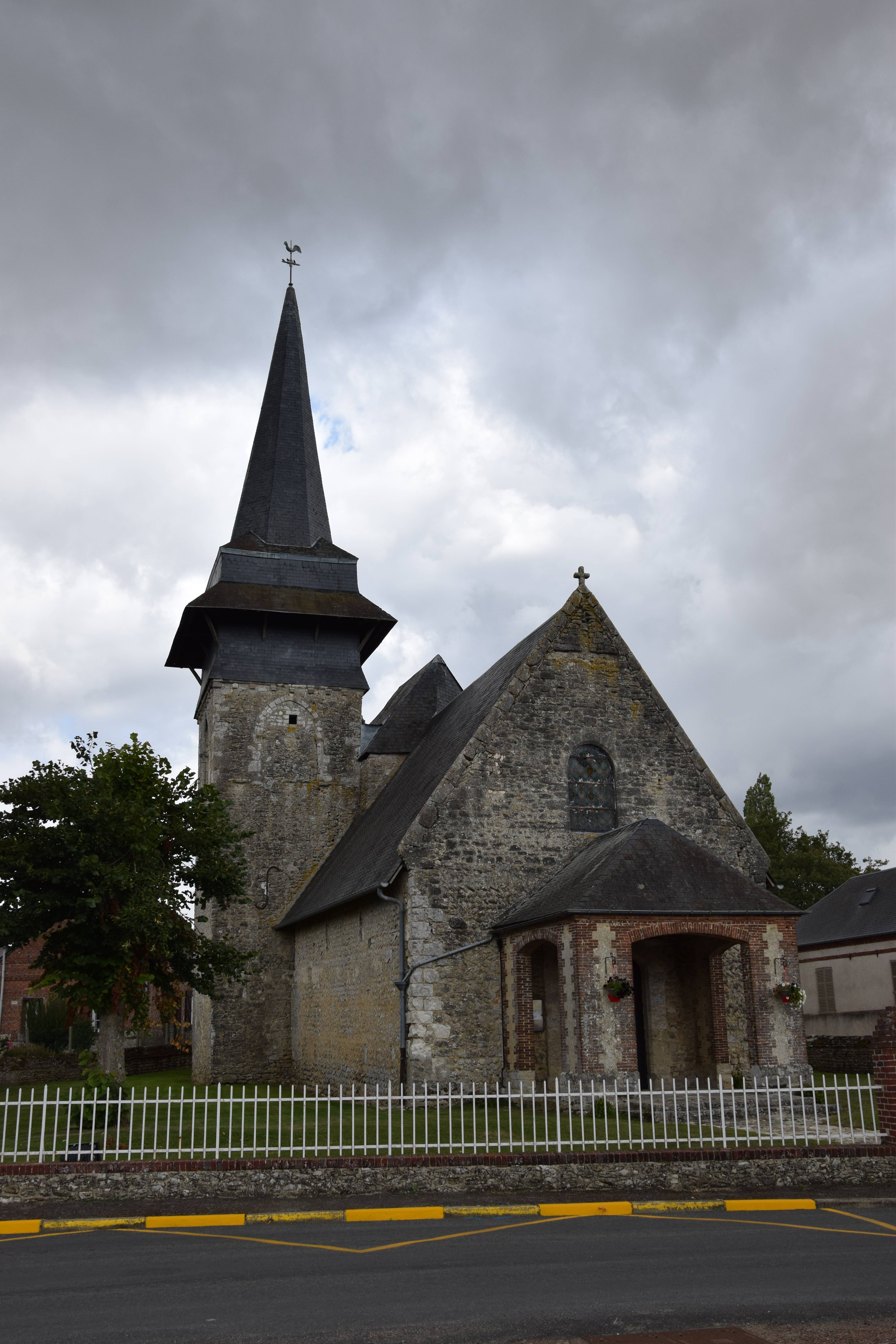Photo de Chiesa di Santa Quentin-des-Prés