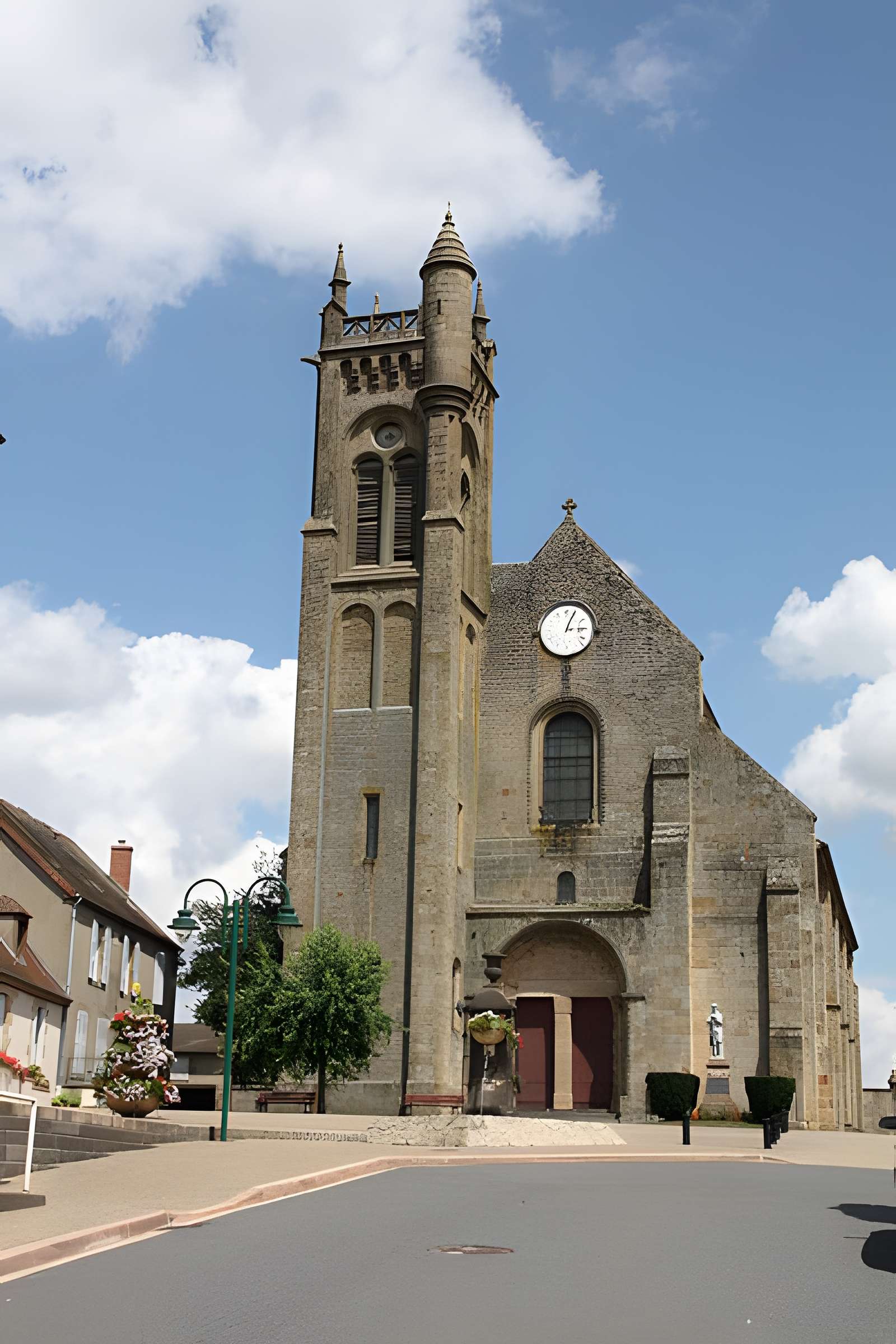 Église Saint-Gervais-et-Saint-Protais du Montet