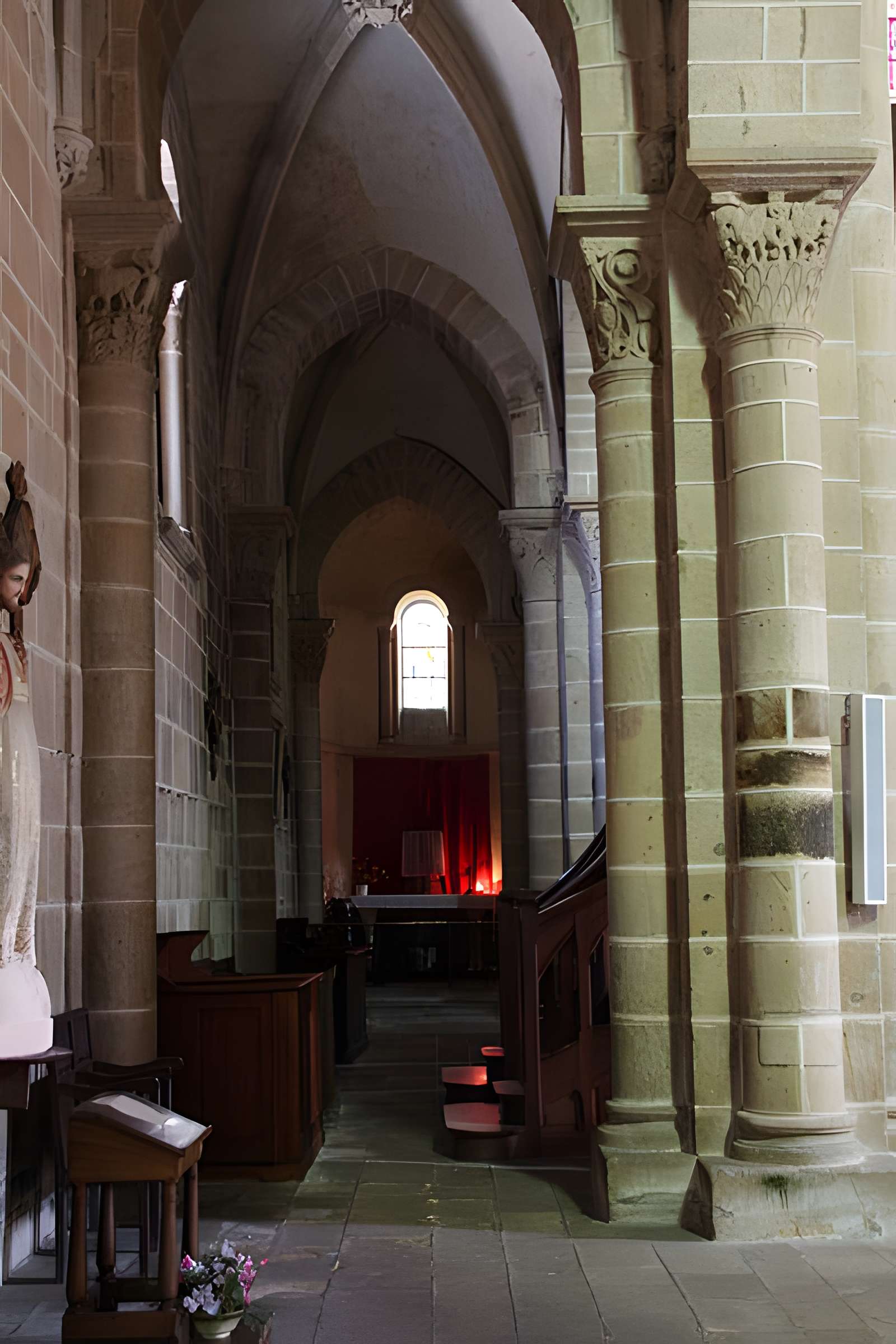 Église Saint-Gervais-et-Saint-Protais du Montet