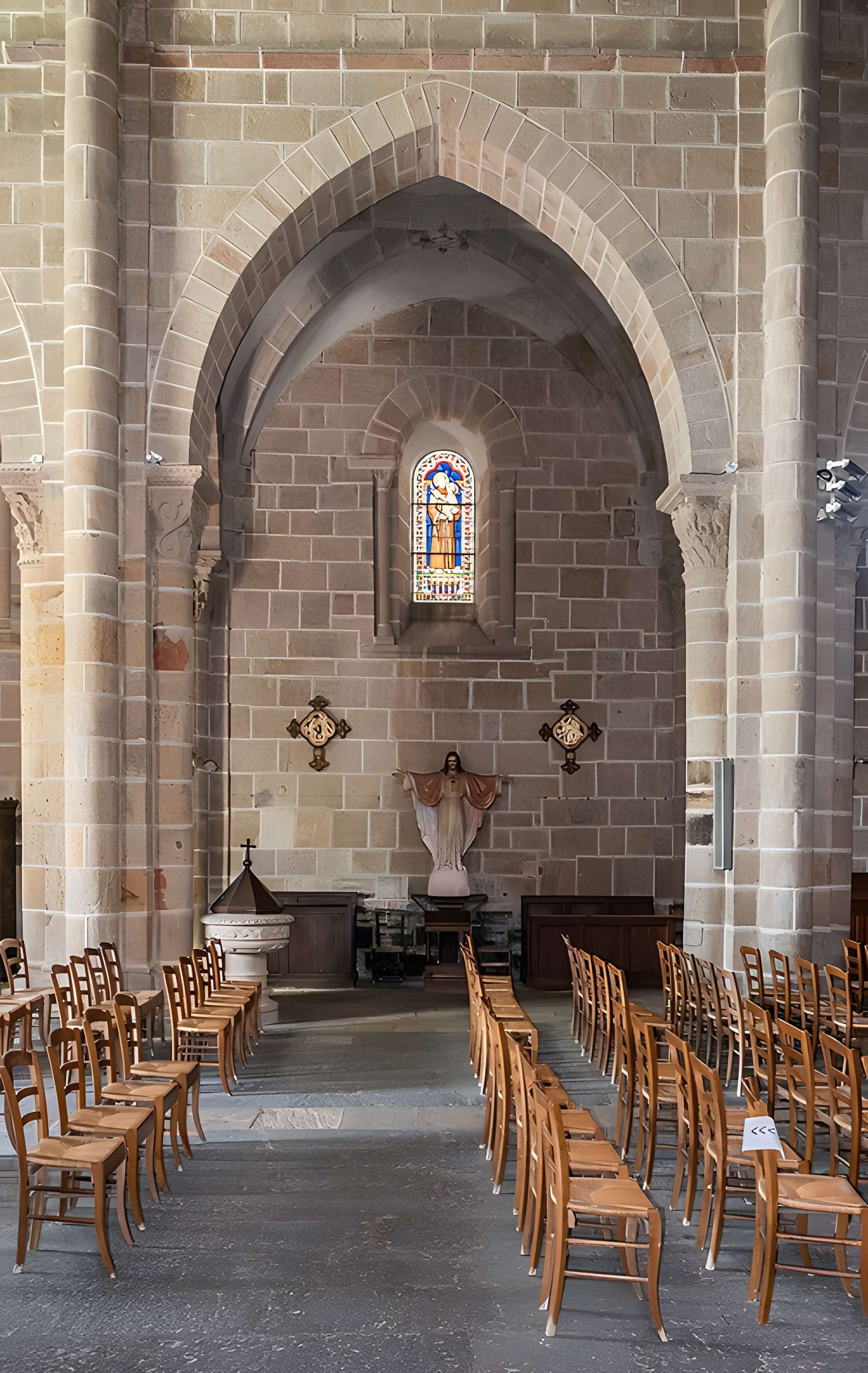 Église Saint-Gervais-et-Saint-Protais du Montet