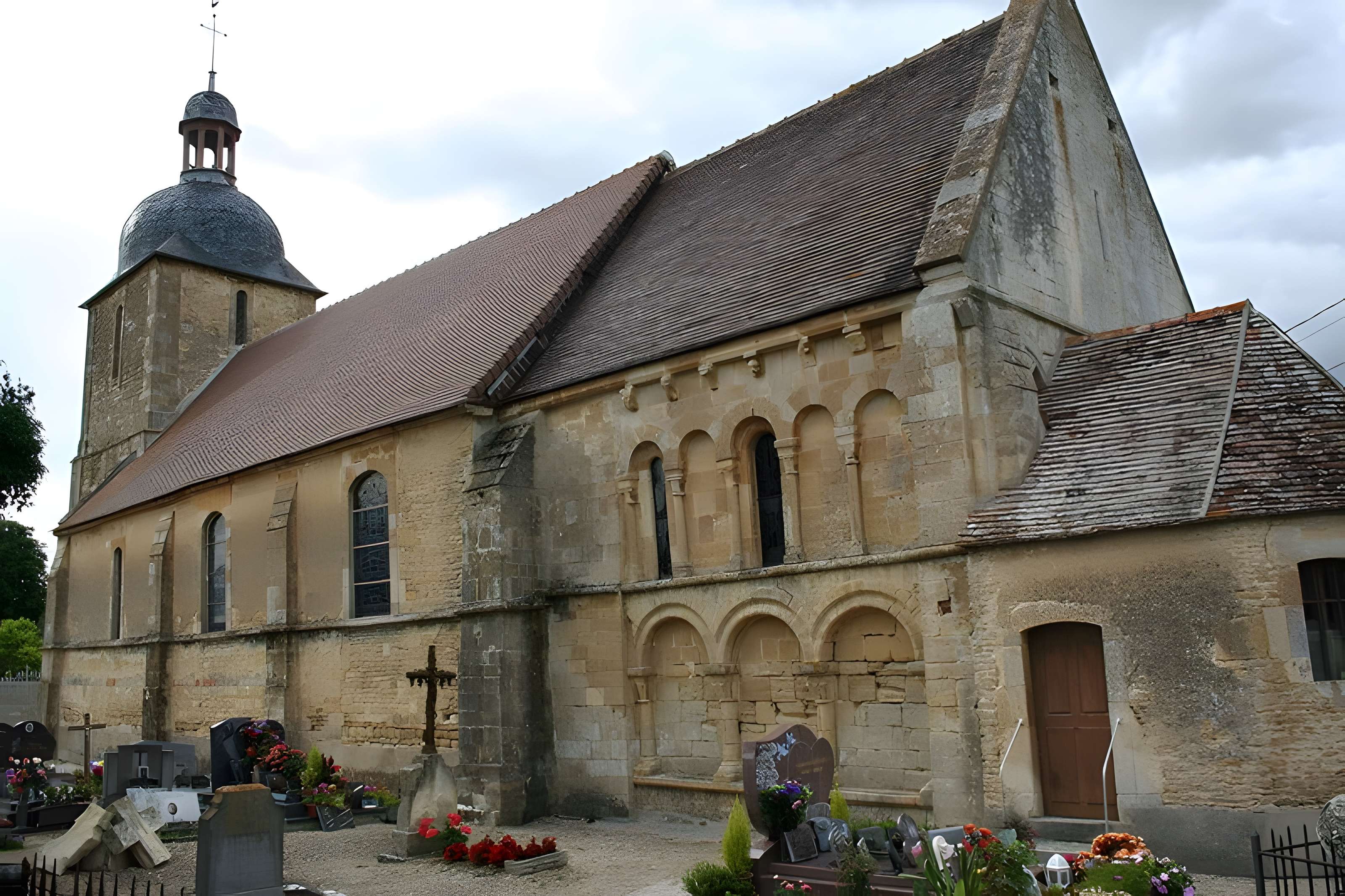 Église Saint-Gervais-Saint-Protais de Courcy 
