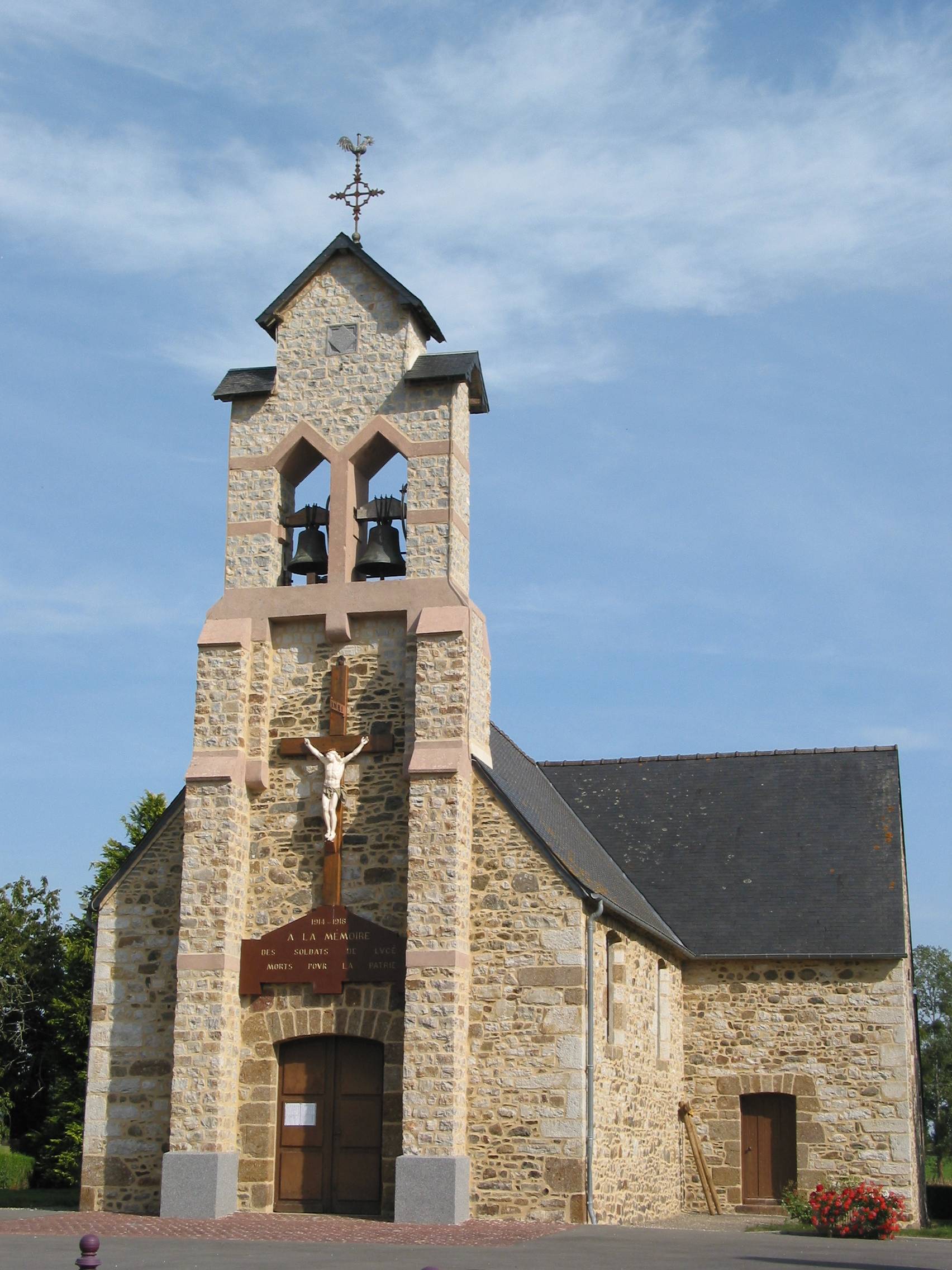 Photo de サント・ループ・エ・シン・ギル・ド・ルチェ教会