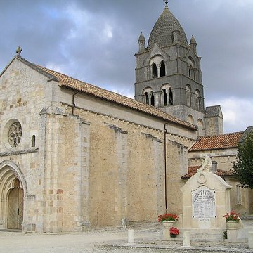 Église Saint-Gervais-Saint-Protais de Pérignac