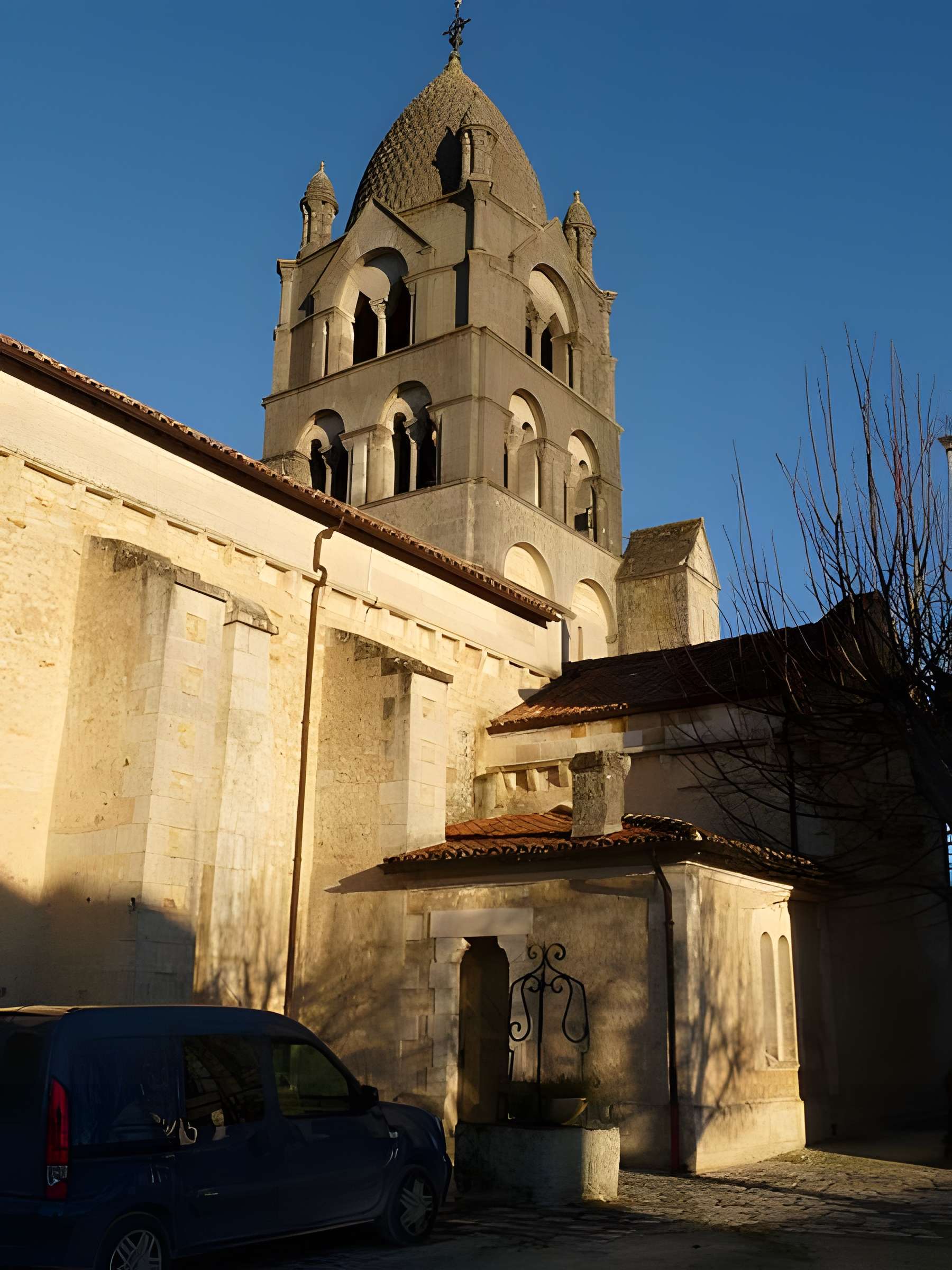 Église Saint-Gervais-Saint-Protais de Pérignac