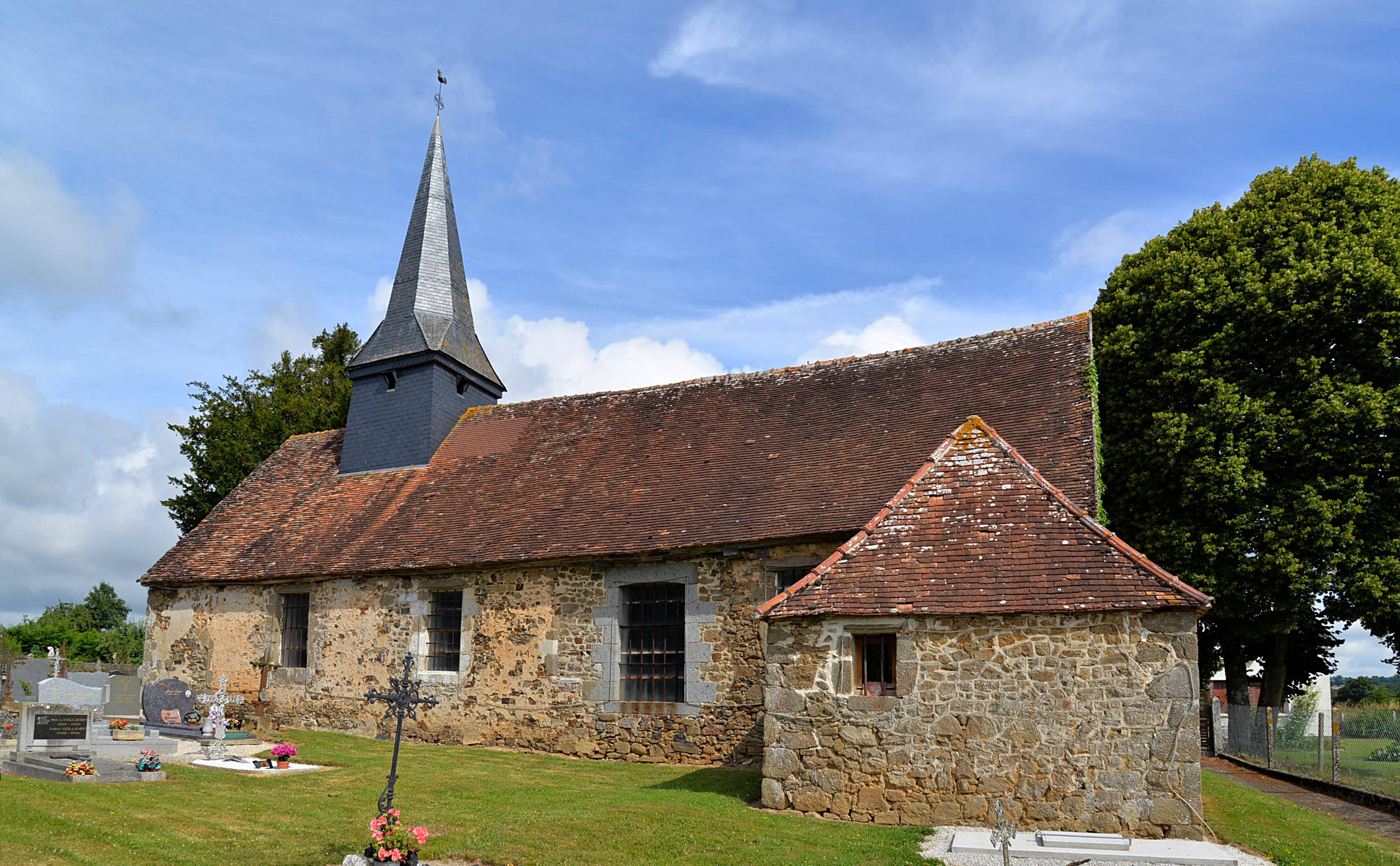 Photo de Saint-Julien Kirche von La Lande-de-Lougé