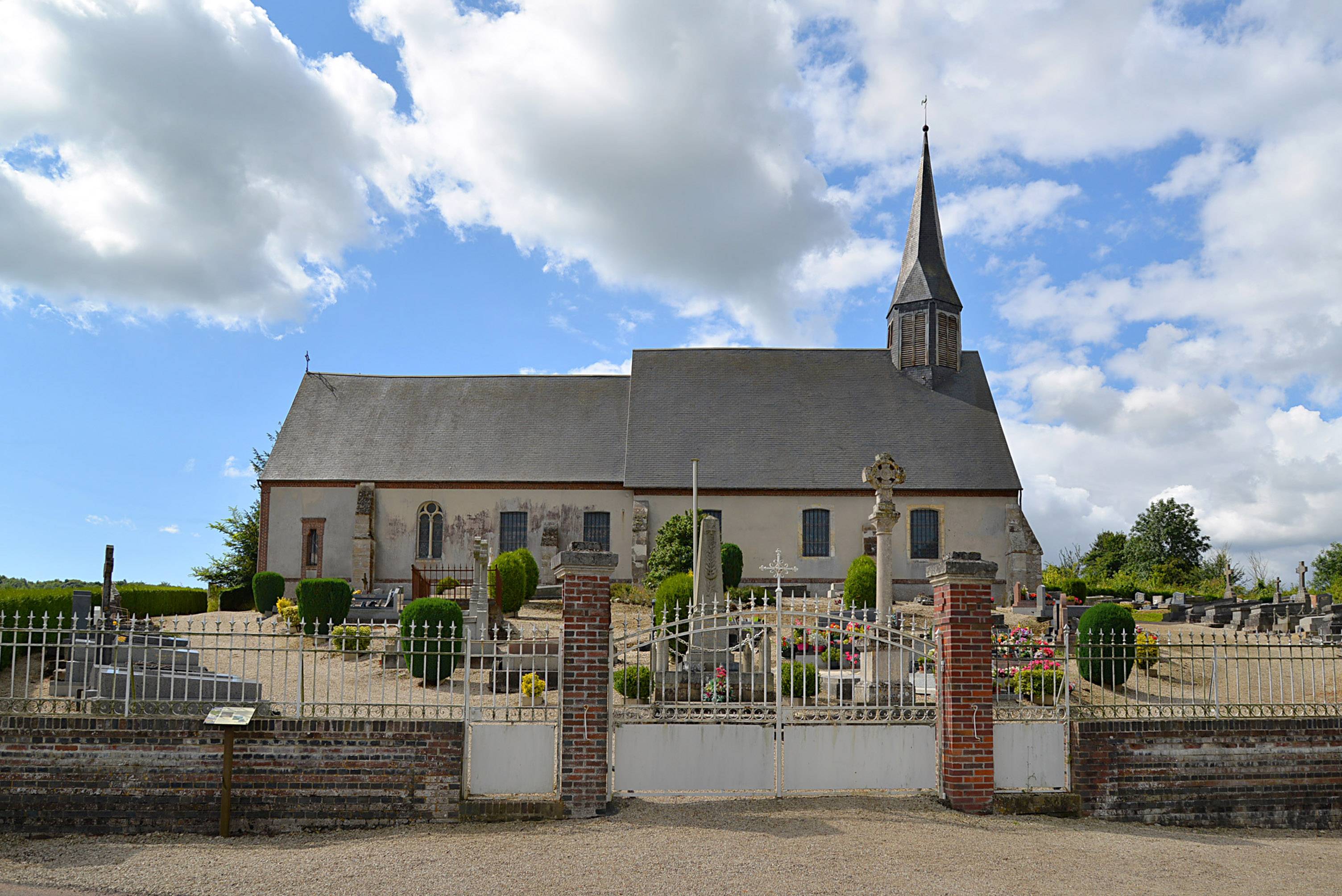 Photo de 圣皮埃尔-德雷努瓦德教堂