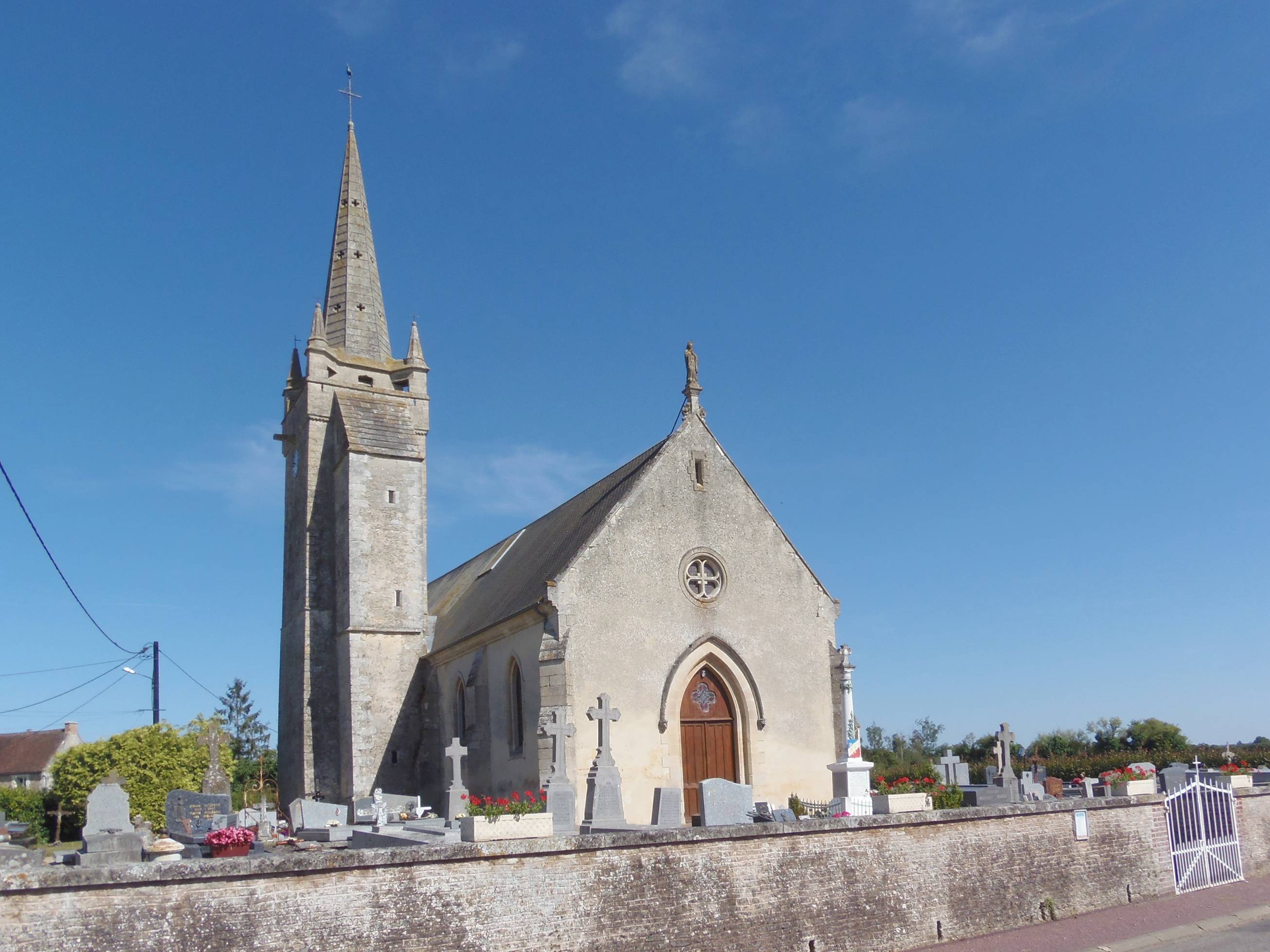 Photo de Saint-Pierre de Louvières-en-Auge Church